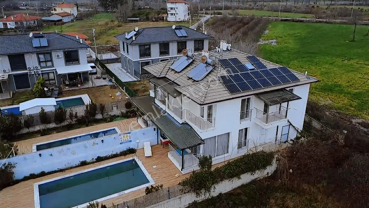 Ortaca Güzelyurtta Havuzlu 4+1 Kiralık Lüks Villa - Görsel 5