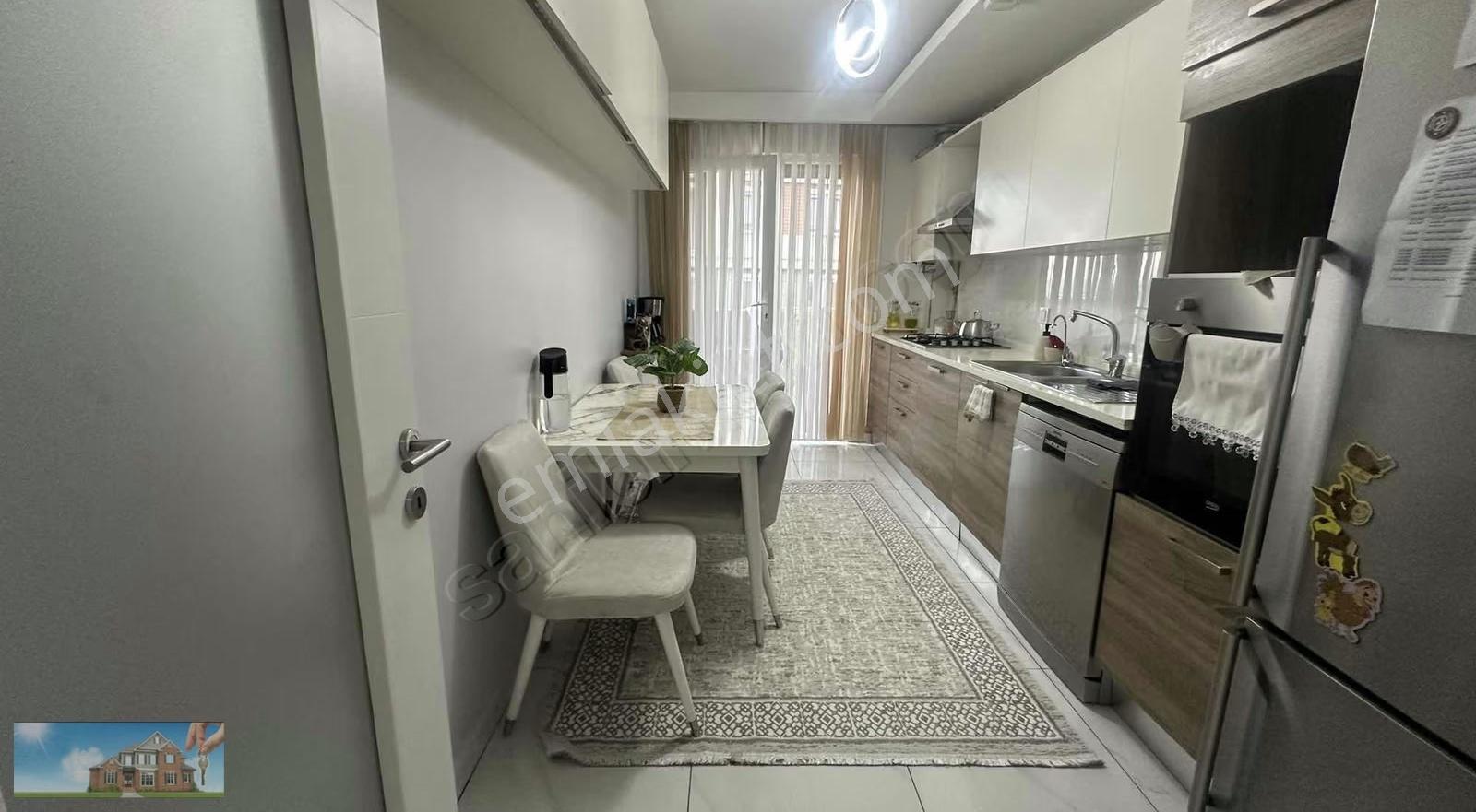 Barış'tan Göl Manzaralı 136 M2 Net 3+1 Rezidans - Görsel 14