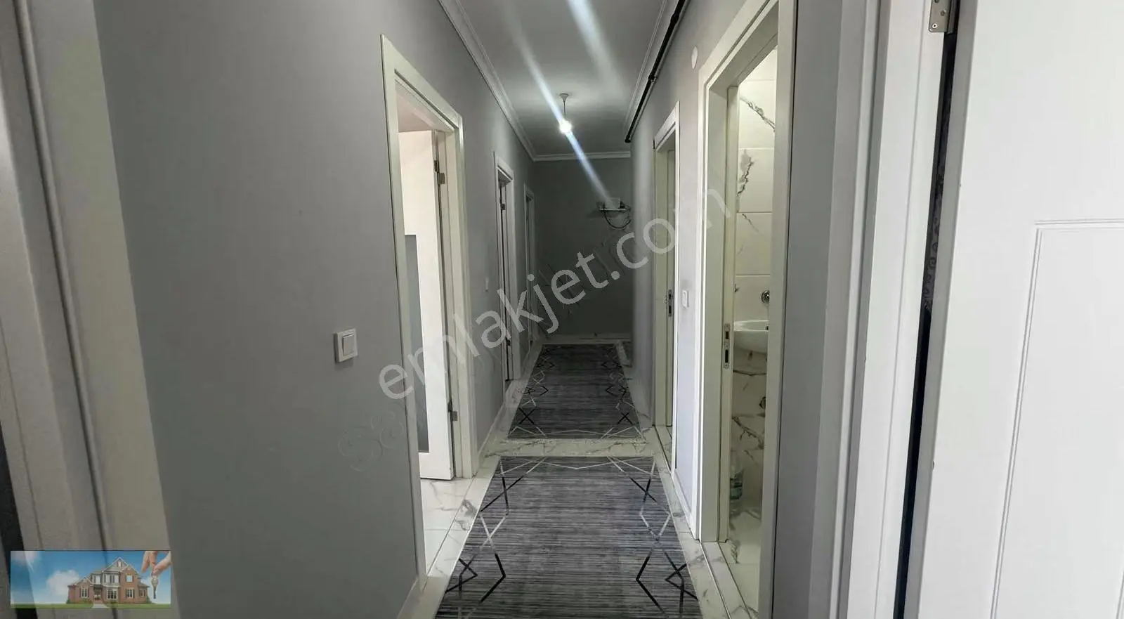 Barış'tan Göl Manzaralı Marmaray Metrobüse Yakın Otoparklı - Görsel 2