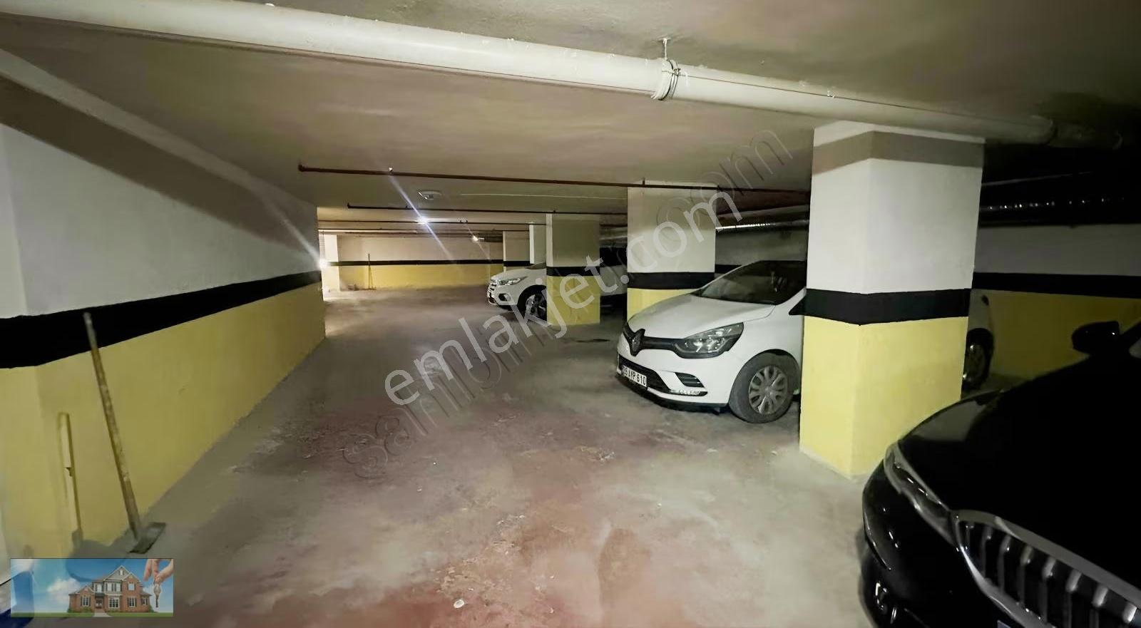 Barış'tan Göl Manzaralı Marmaray Metrobüse Yakın Otoparklı - Görsel 22