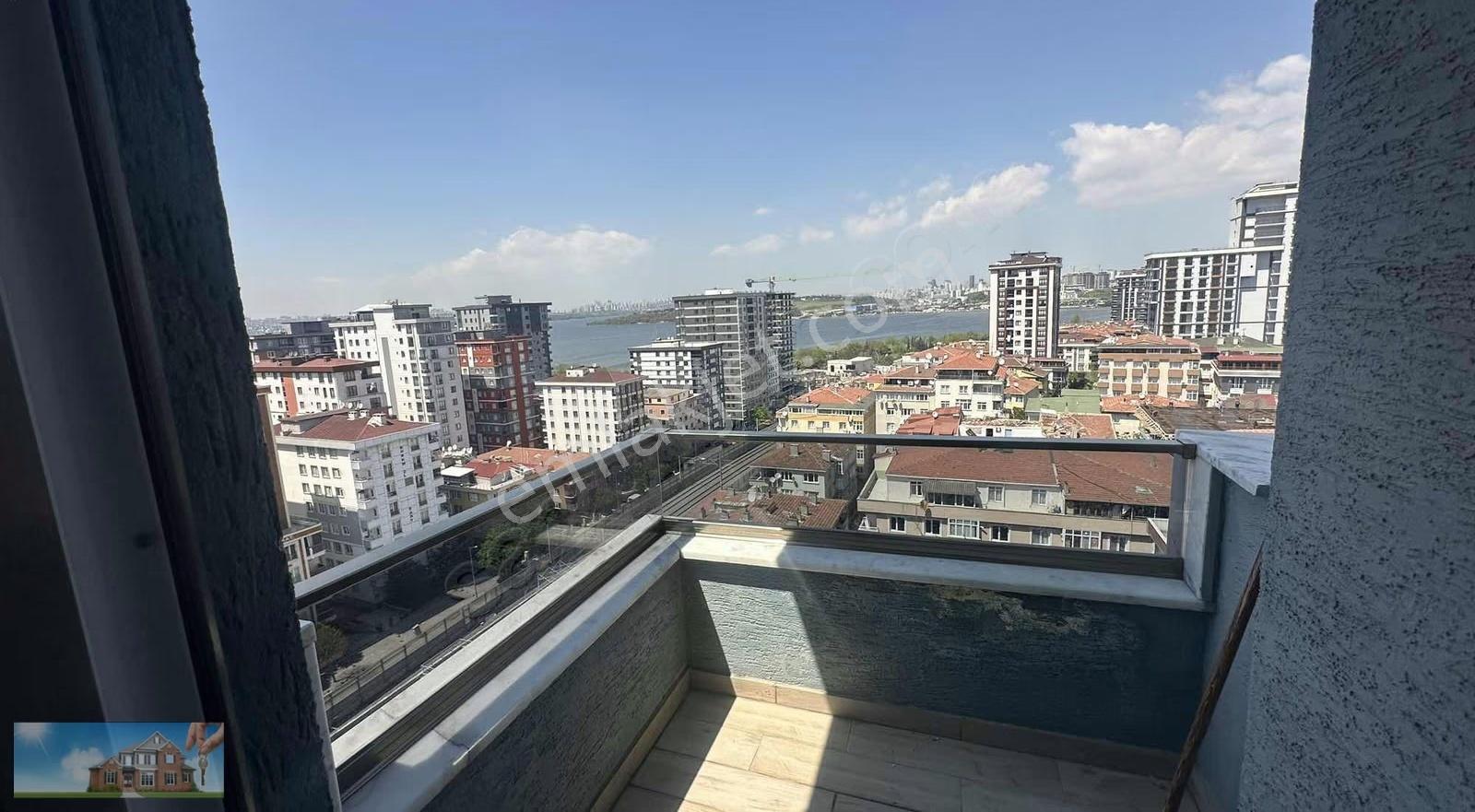 Barış'tan Göl Manzaralı Marmaray Metrobüse Yakın Otoparklı - Görsel 10