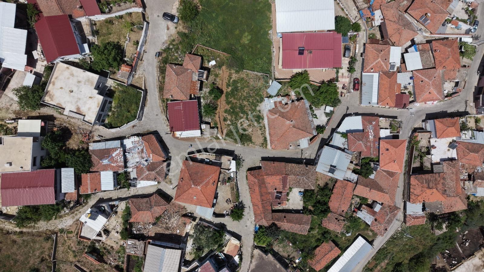 Kemalpaşa'da Köy İçinde Satılık 2 Kat İmarlı Arsa - Görsel 3