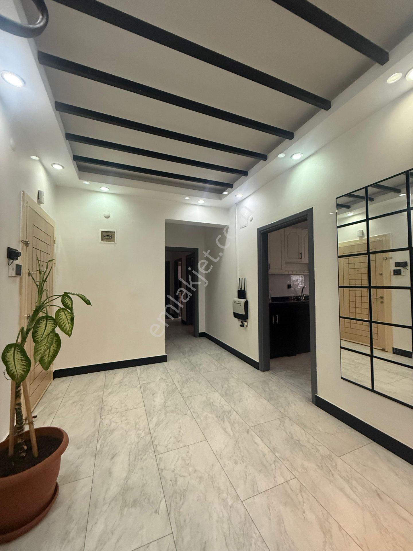 İlkadım İstiklal Caddesine Cephe 4+1 150 M2 Kiracılı Daire - Görsel 4