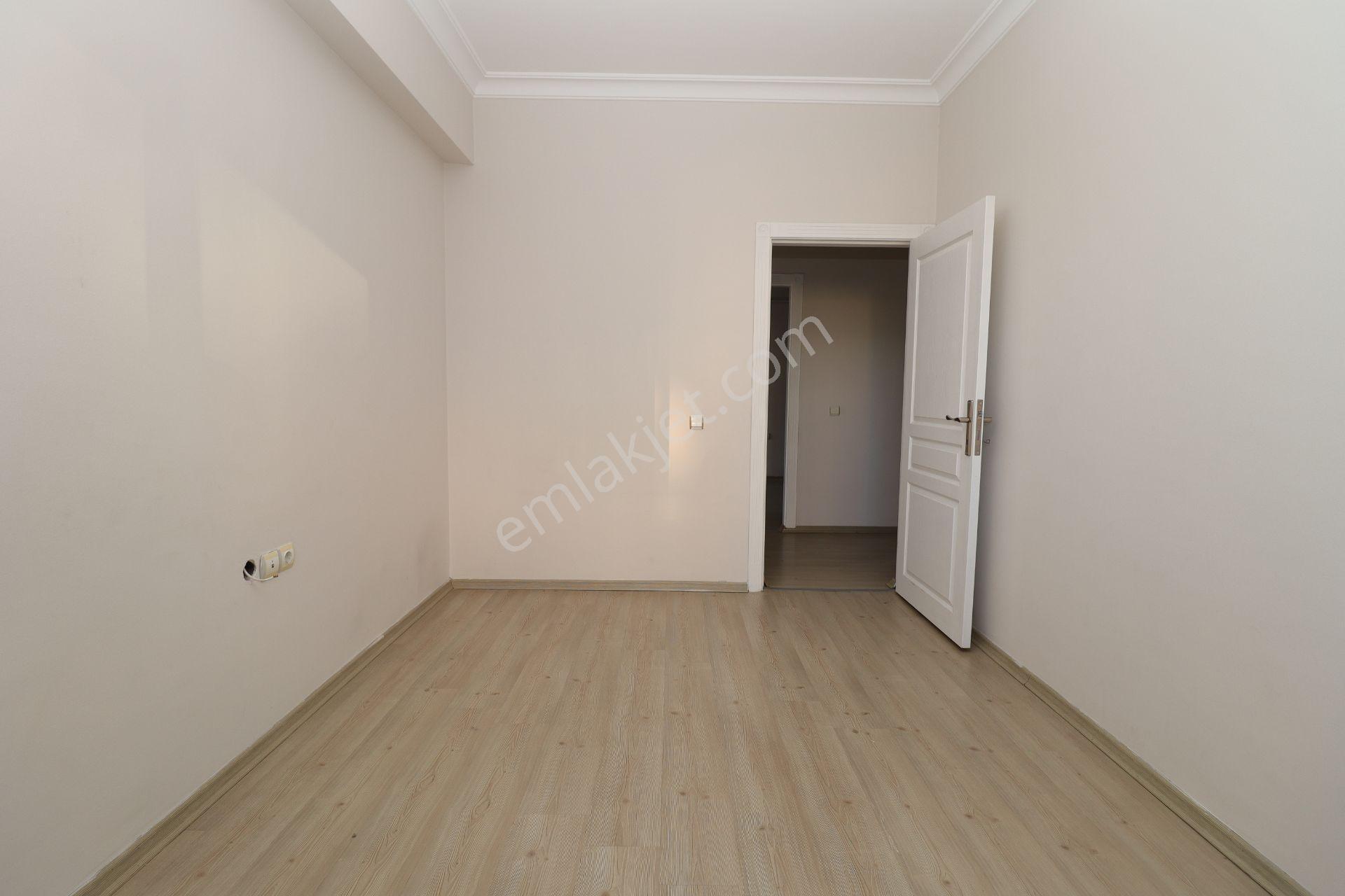 Selçuklu'da Ahi Mesut Bulvar Üzeri 4+1 Asansörlü Kiralık Daire - Görsel 11