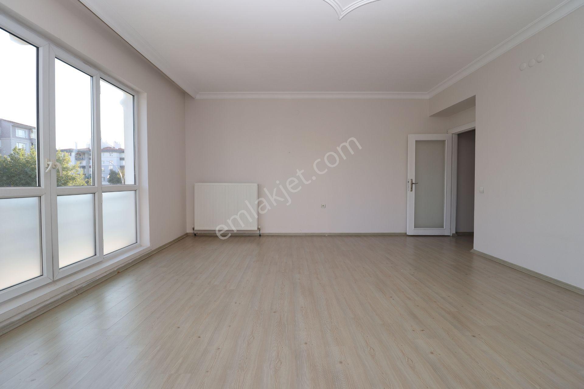 Selçuklu'da Ahi Mesut Bulvar Üzeri 4+1 Asansörlü Kiralık Daire - Görsel 9