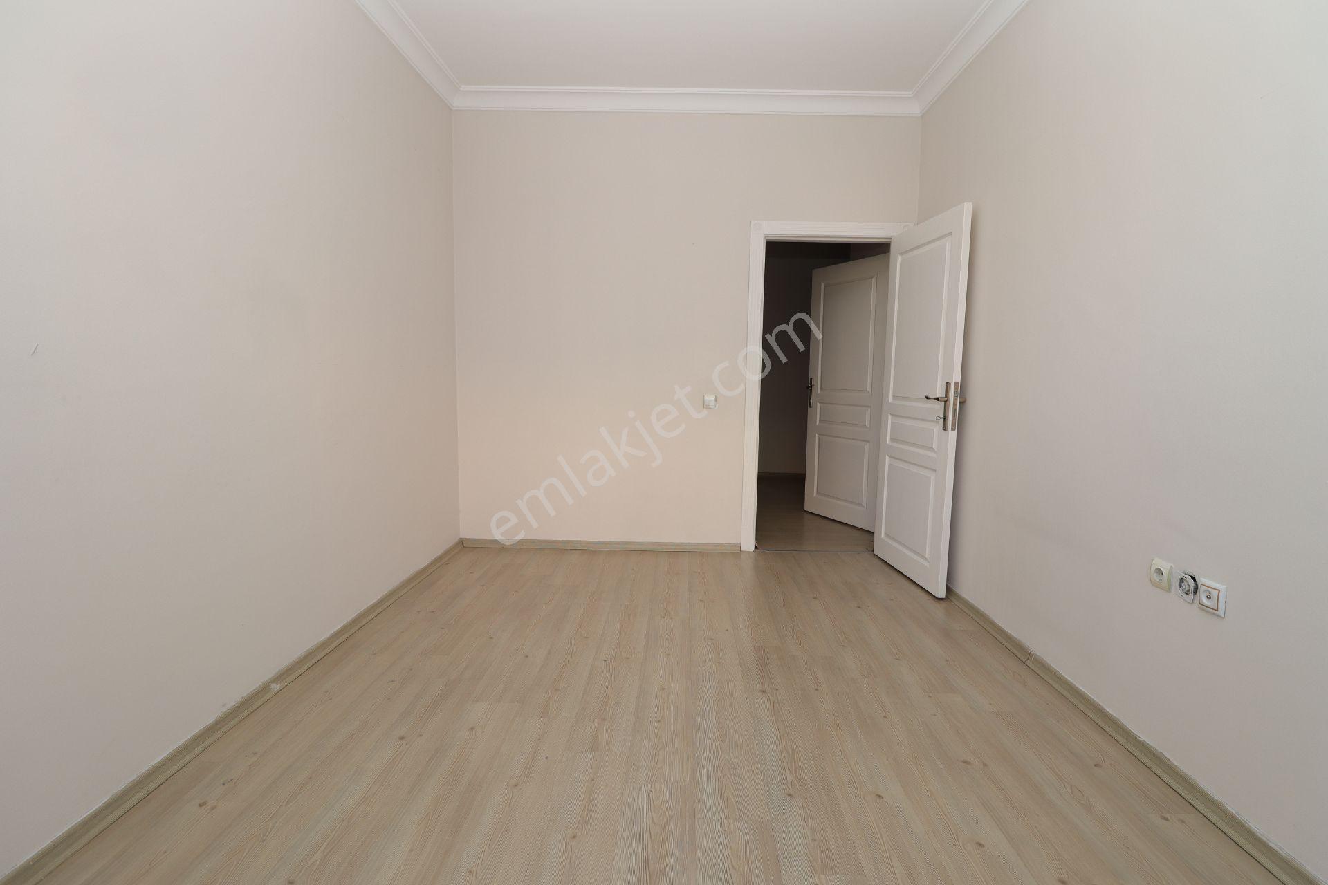 Selçuklu'da Ahi Mesut Bulvar Üzeri 4+1 Asansörlü Kiralık Daire - Görsel 18