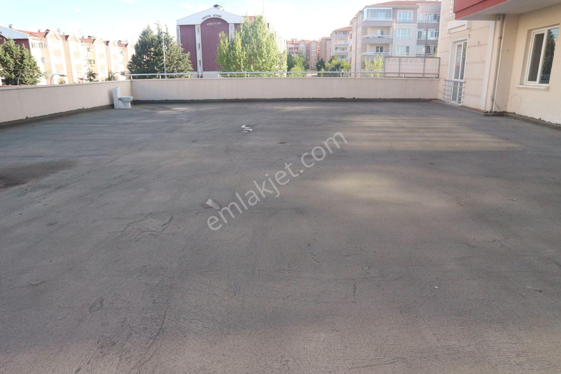 Selçuklu'da Ahi Mesut Bulvar Üzeri 4+1 Asansörlü Kiralık Daire - Görsel 15