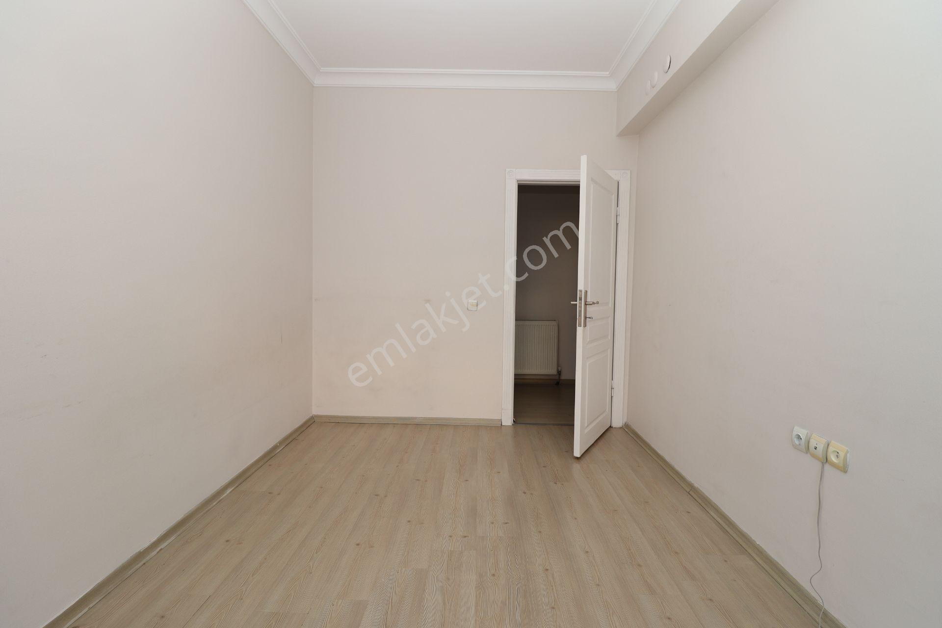 Selçuklu'da Ahi Mesut Bulvar Üzeri 4+1 Asansörlü Kiralık Daire - Görsel 14