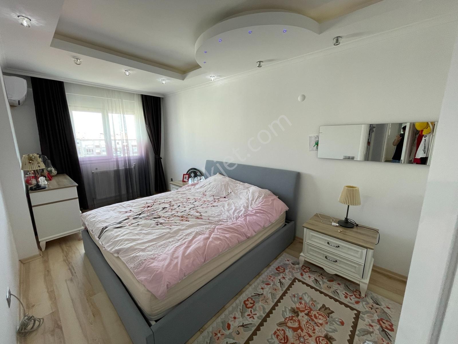 Bornova Erzene Mahallesinde Bakımlı 4+1 Satılık Daire - Görsel 35