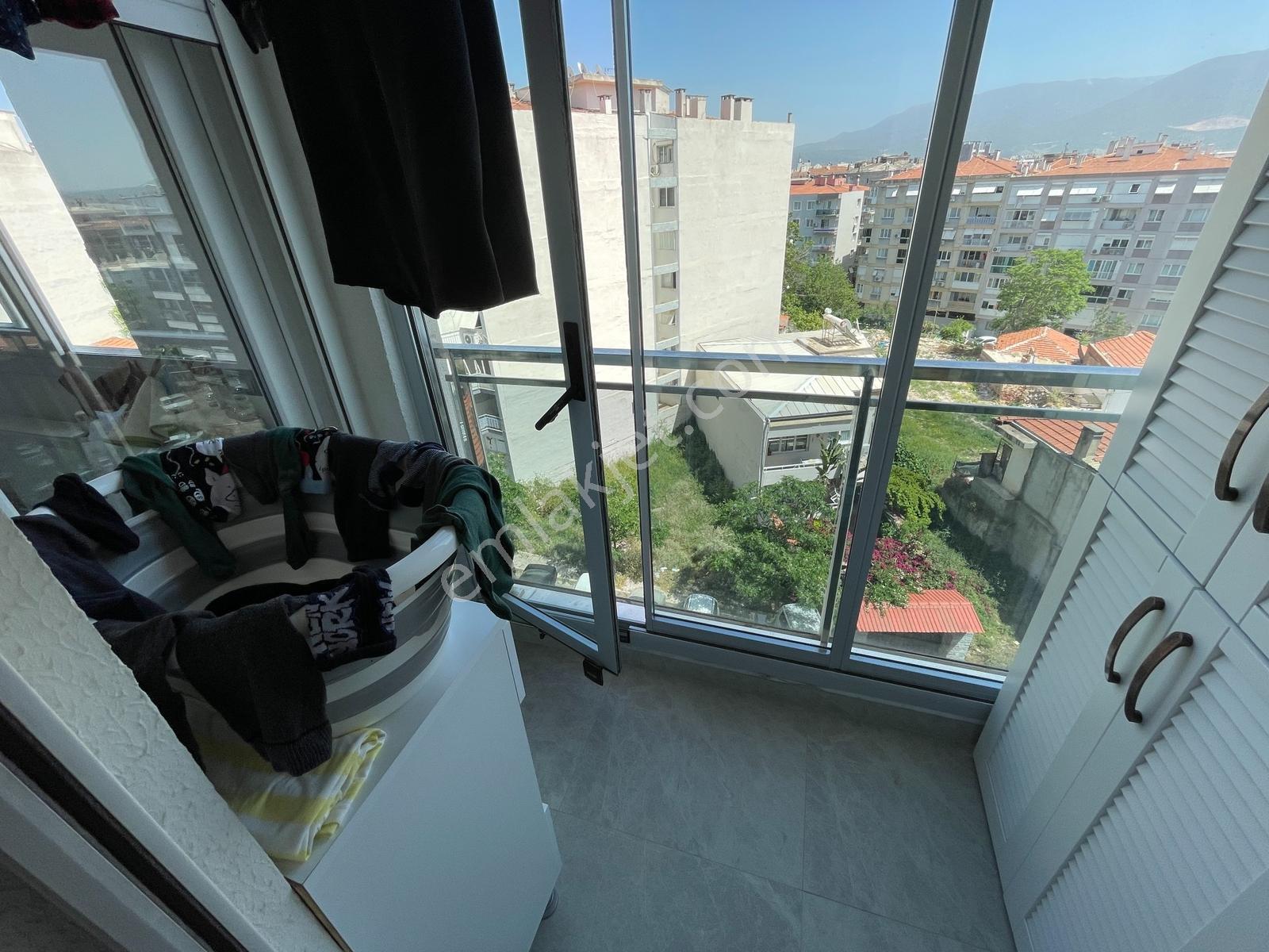 Bornova Erzene Mahallesinde Bakımlı 4+1 Satılık Daire - Görsel 25