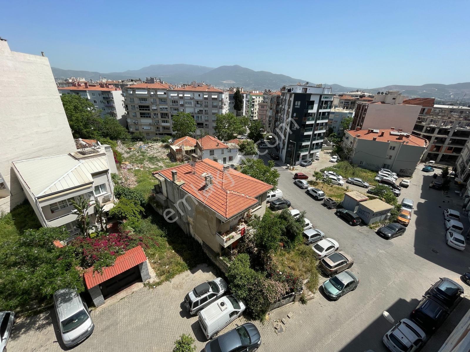 Bornova Erzene Mahallesinde Bakımlı 4+1 Satılık Daire - Görsel 18