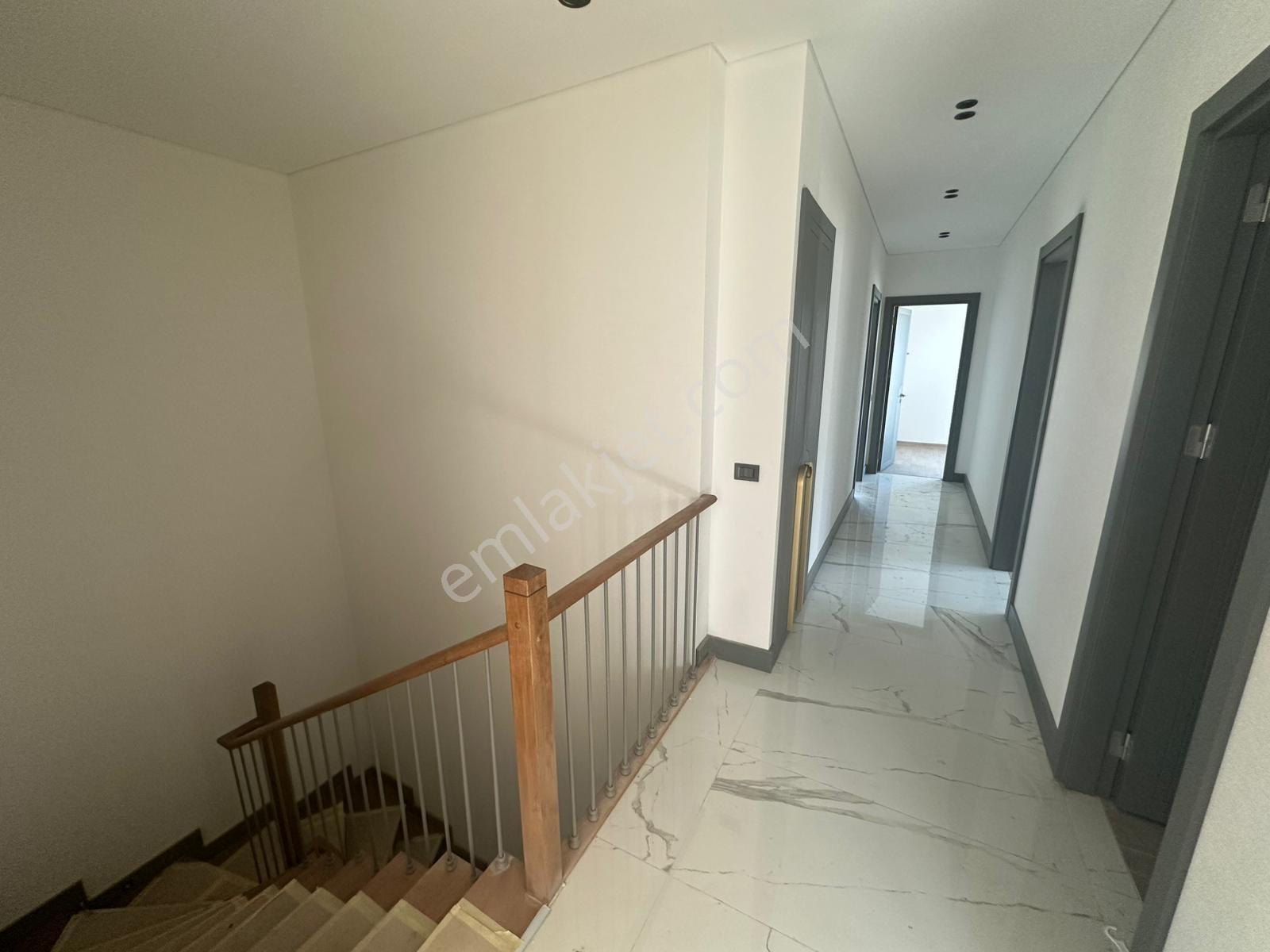 Bahçeşehir Başakşehir Oturuma Hazır Müstakil Bahçeli 5+1 Villa - Görsel 31