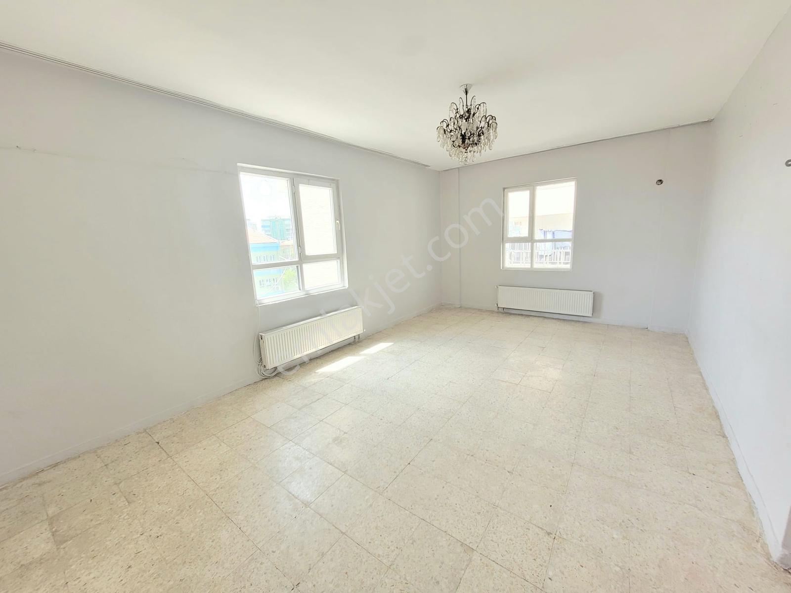 Düzgün Emlak'tan Okul Yanı | Geniş Ve Ferah 150 M² Daire - Görsel 22