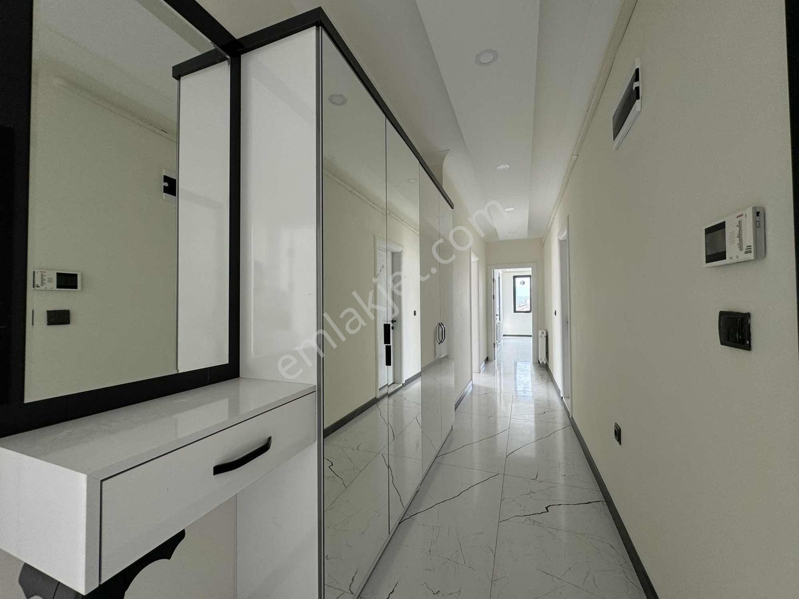 Onmax Burhaniye Merkez'de Satılık Sıfır 2+1 100 M2 Daireler - Görsel 34