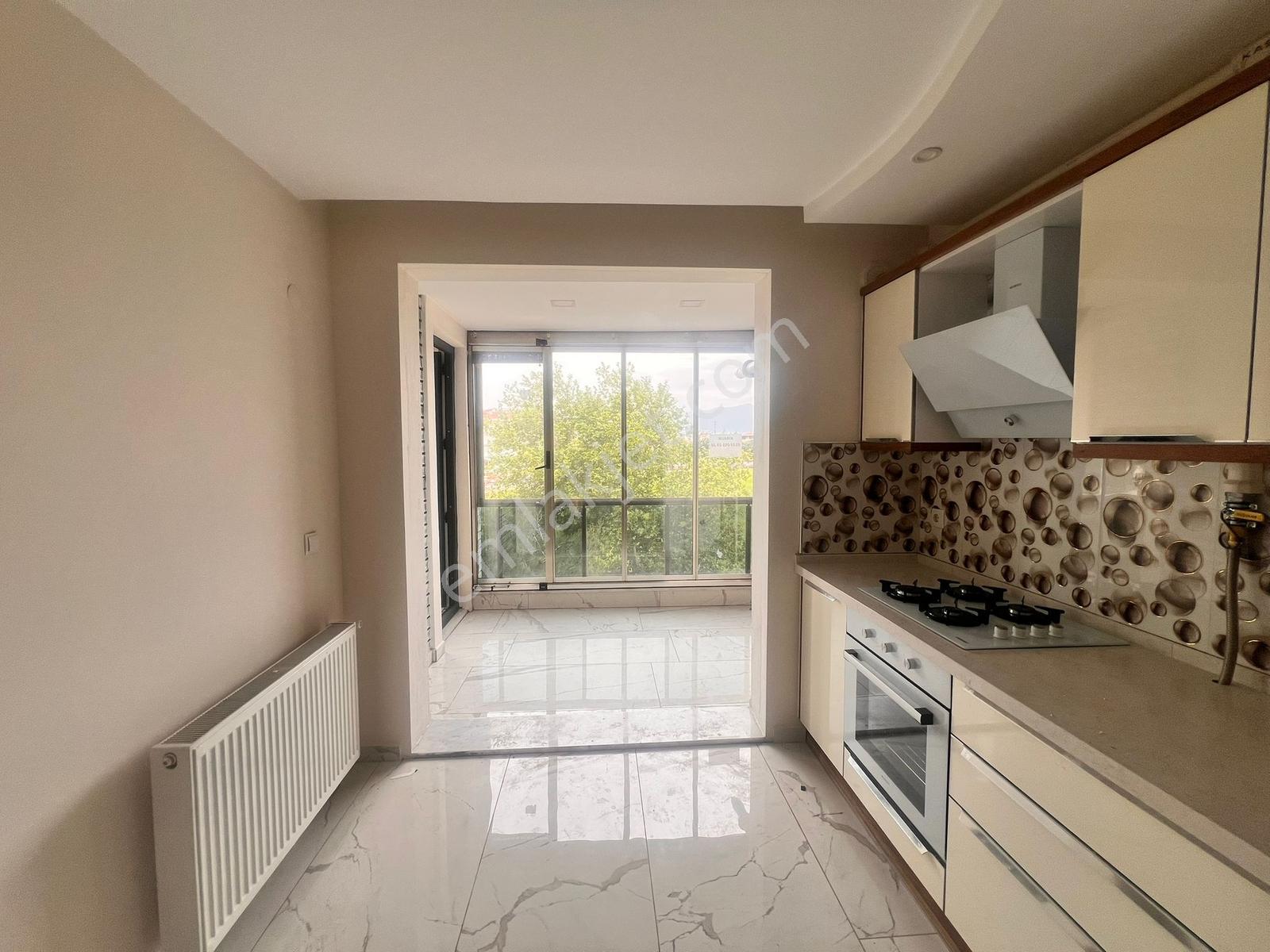 Burhaniye Merkezinde 3+1 140m2 Ebeveyn Banyolu Kiralık Daire - Görsel 33
