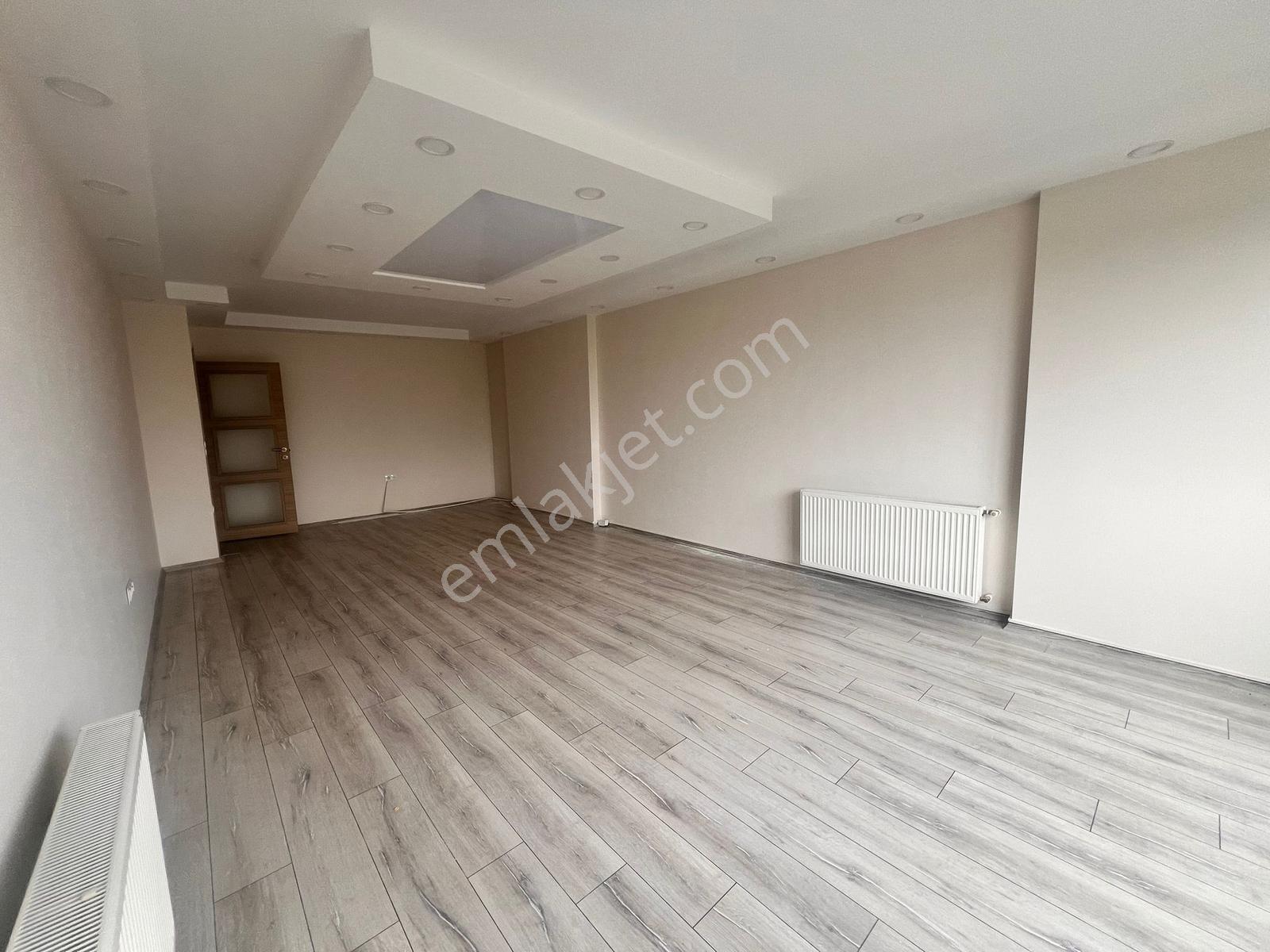 Burhaniye Merkezinde 3+1 140m2 Ebeveyn Banyolu Kiralık Daire - Görsel 9