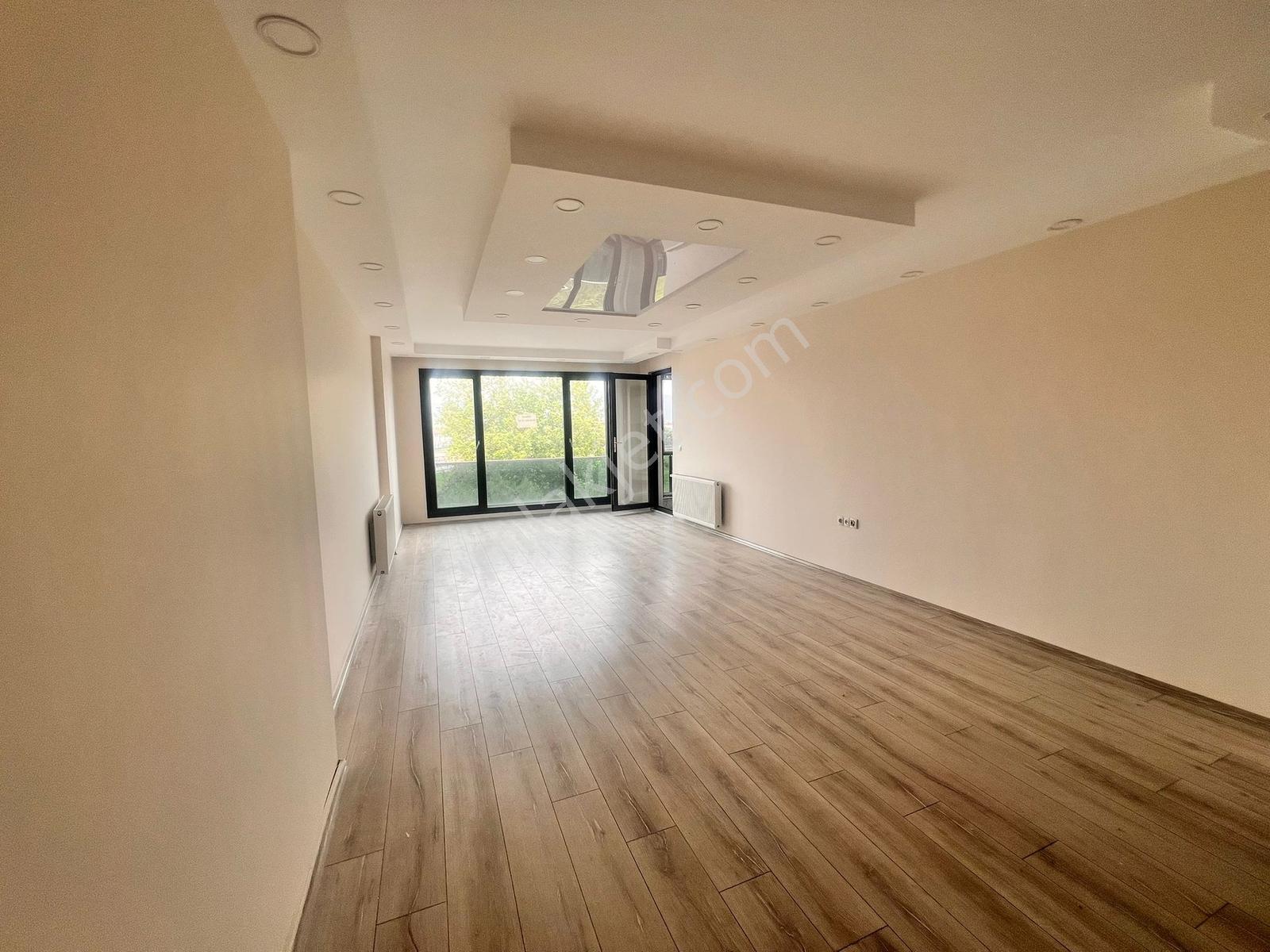 Burhaniye Merkezinde 3+1 140m2 Ebeveyn Banyolu Kiralık Daire - Görsel 10
