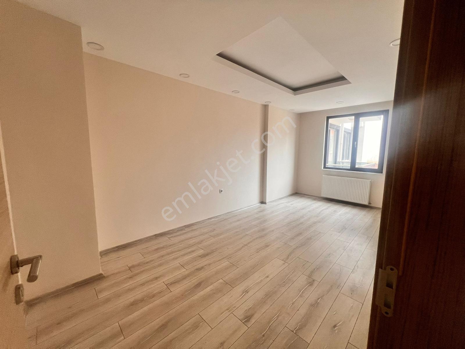 Burhaniye Merkezinde 3+1 140m2 Ebeveyn Banyolu Kiralık Daire - Görsel 27