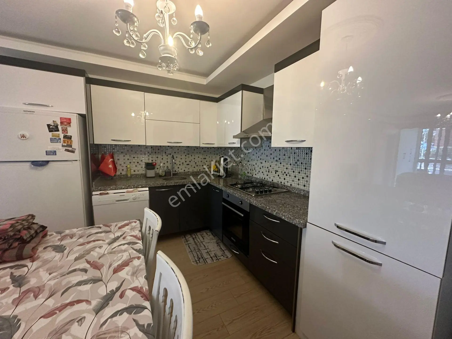 Güllük Merkezi Konumda Havuzlu Sitede 2+1 Eşyalı Satılık Daire - Görsel 4
