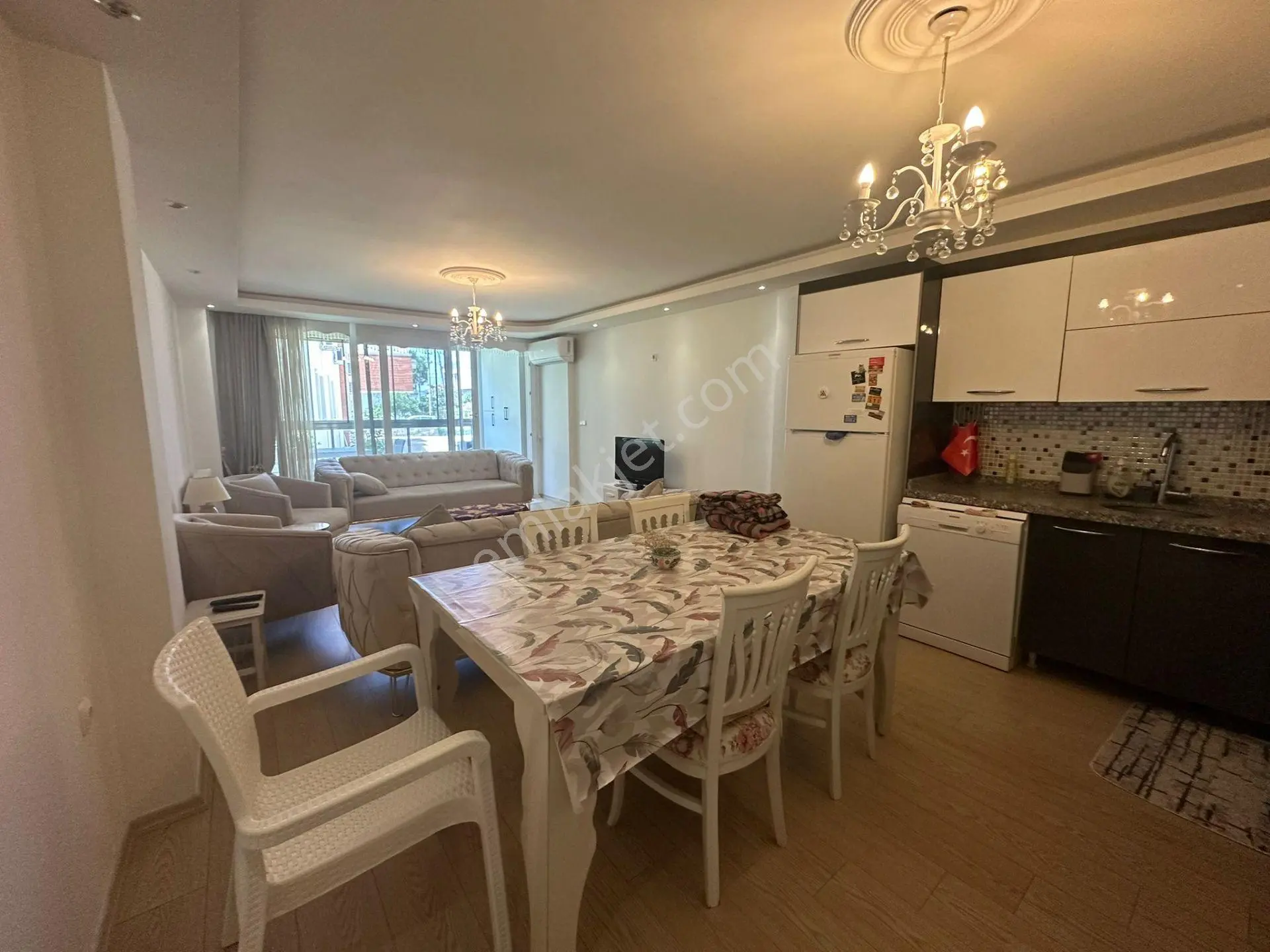 Güllük Merkezi Konumda Havuzlu Sitede 2+1 Eşyalı Satılık Daire - Görsel 3