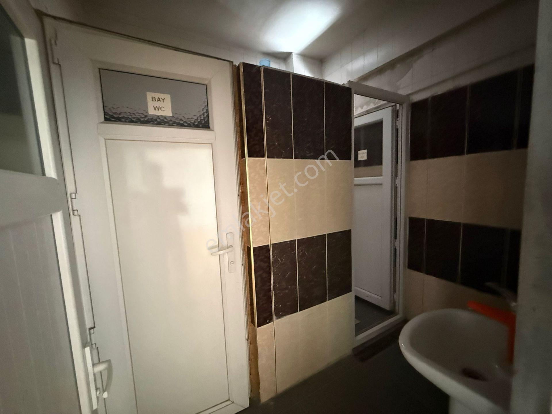 Bağcılar Merkez Mah Kiralık Dükkan 170 M2 3 Cephesi Açık Tramvay Durağı Yakını - Görsel 5