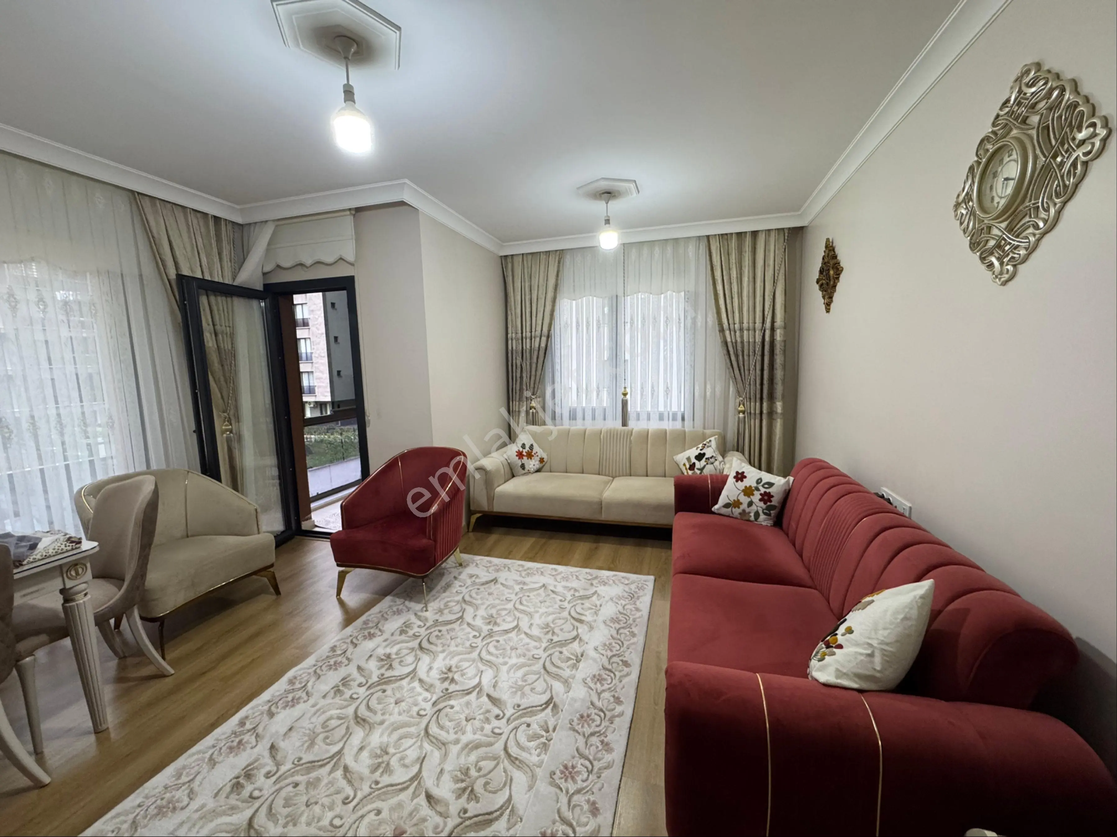 Merkezi Konumda Havuzlu Site İçerisinde Ferah 2+1 Satılık Daire - Görsel 2