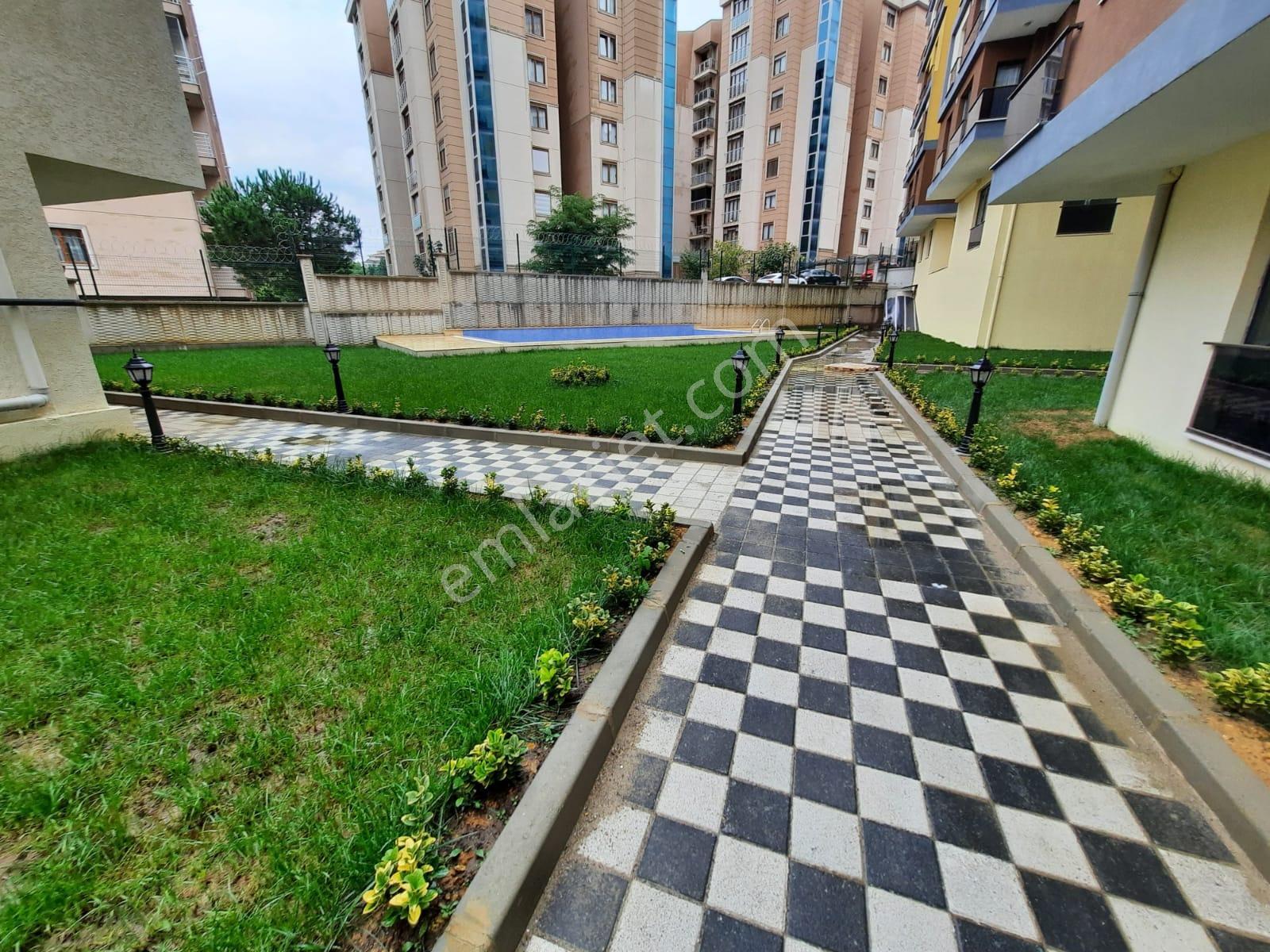 Merkezi Konumda Havuzlu Site İçerisinde Ferah 2+1 Satılık Daire - Görsel 26