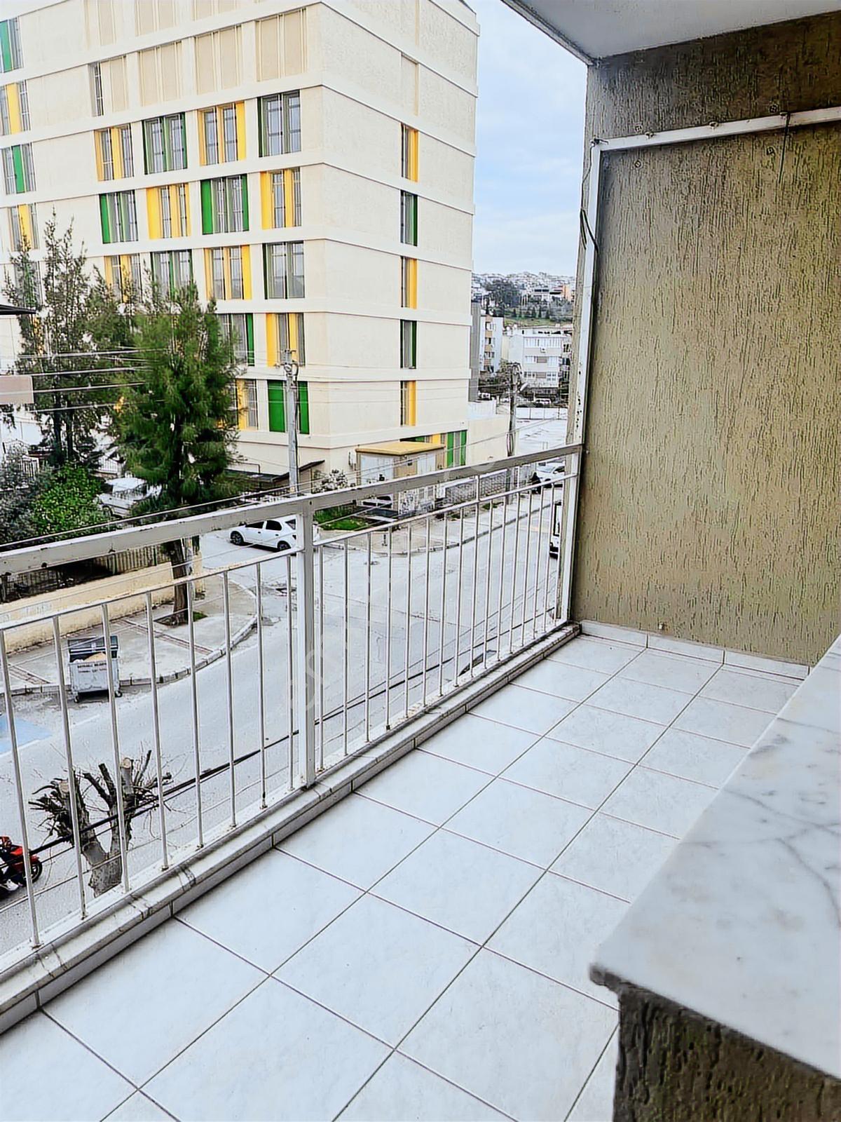 Bayraklı Osmangazi Merkezi Konum Yol Üzeri Doğalgazlı 3+1 Daire - Görsel 4