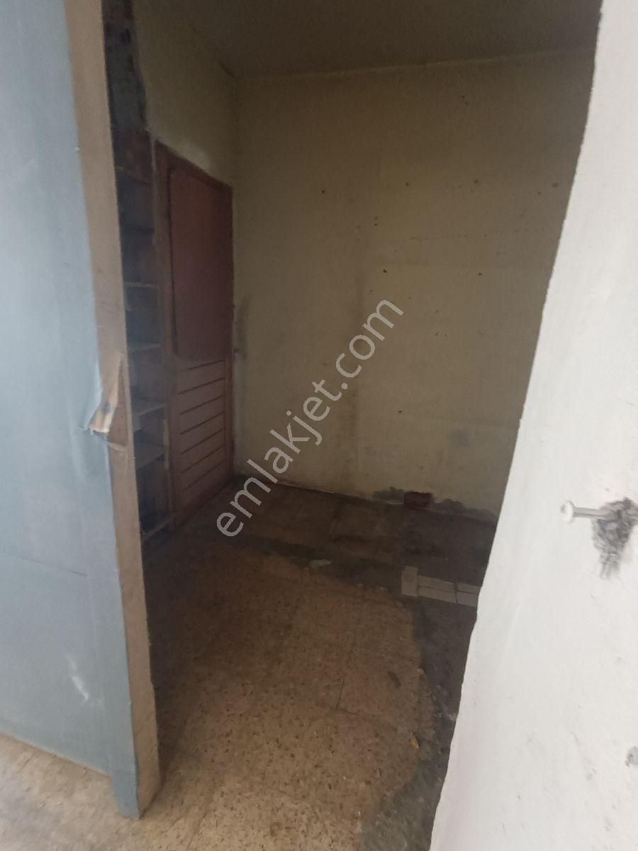 Giyoservet Cadde Üzerinde Köşe Dükkan - Görsel 9