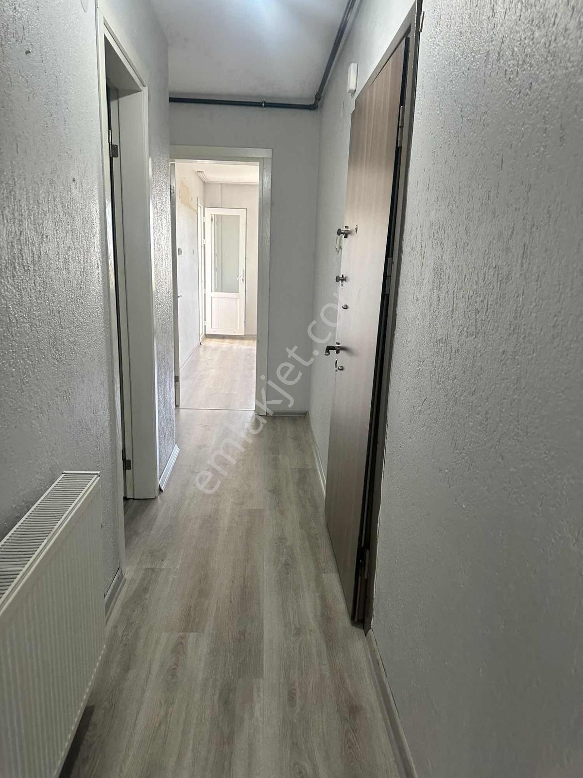 Bornova Atatürk Mahallesi Doğalgazlı 3+.1 Depozitosuz Daire - Görsel 13