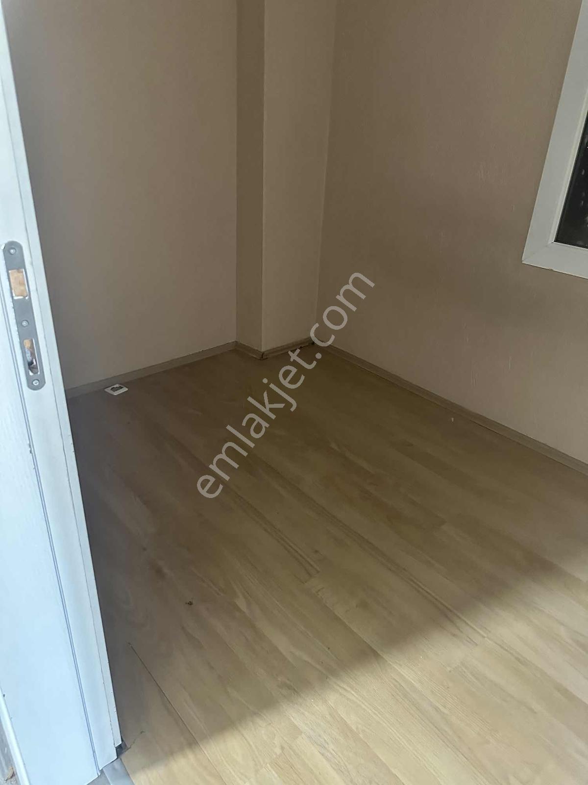 Bornova Atatürk Mahallesi Doğalgazlı 3+.1 Depozitosuz Daire - Görsel 11
