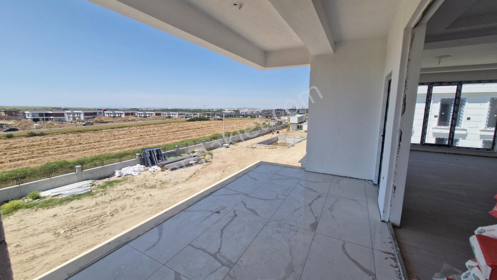 Önerlerde Göl Manzaralı Havuzlu Site İçinde Satılık 3+1 Daire - Görsel 22