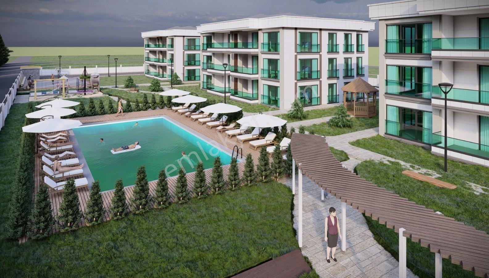 Önerlerde Göl Manzaralı Havuzlu Site İçinde Satılık 3+1 Daire