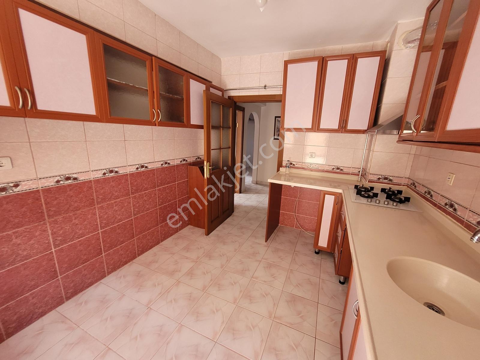 Ayvalı Sinem Sokak'ta Kat Konumunda 3 Oda 1 Salon Kiralık Daire - Görsel 10