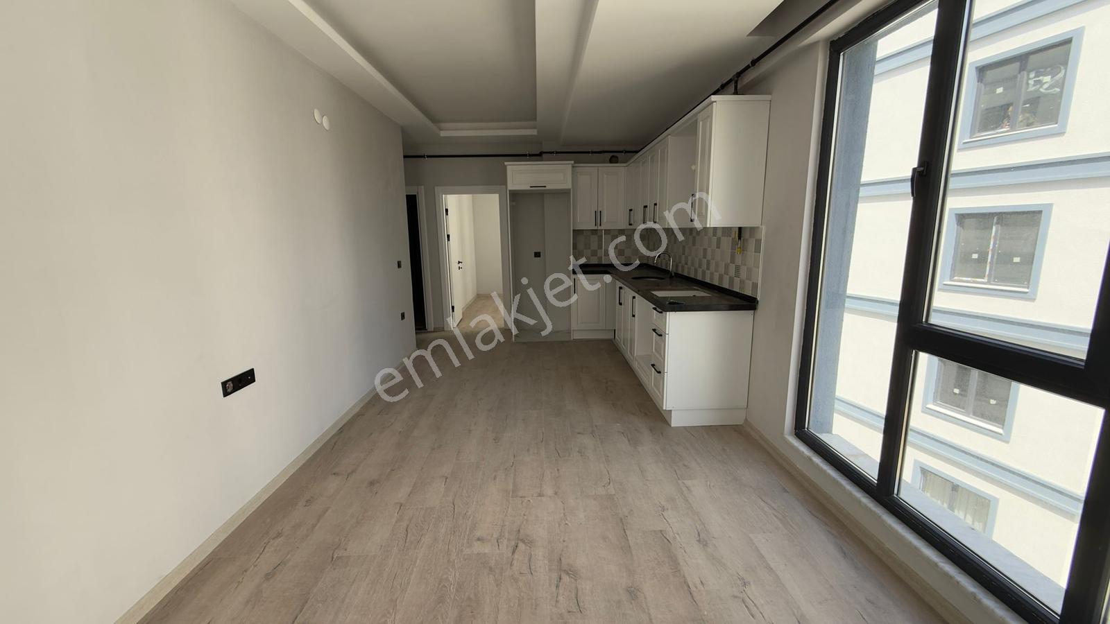 Remax Rahşan Çam'dan Tramvaya Durağına Yakın Geniş 1+1 - Görsel 14