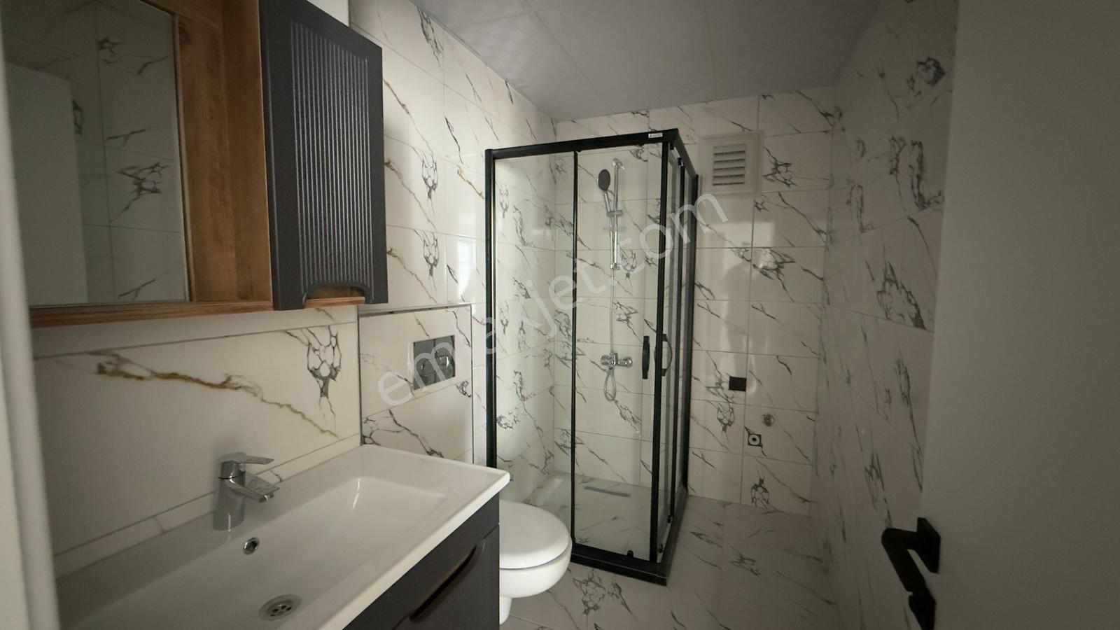 Remax Rahşan Çam'dan Tramvaya Durağına Yakın Geniş 1+1 - Görsel 16