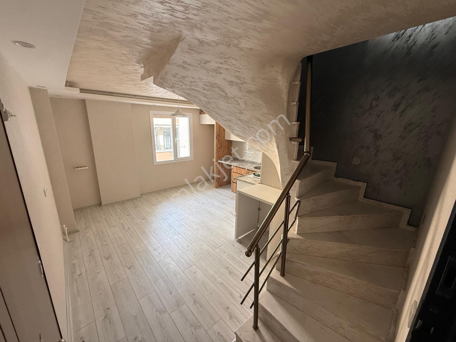 İzmir Dikili Gazipaşa Mahallesinde Satılık 4+1 Dubleks Daire - Görsel 26