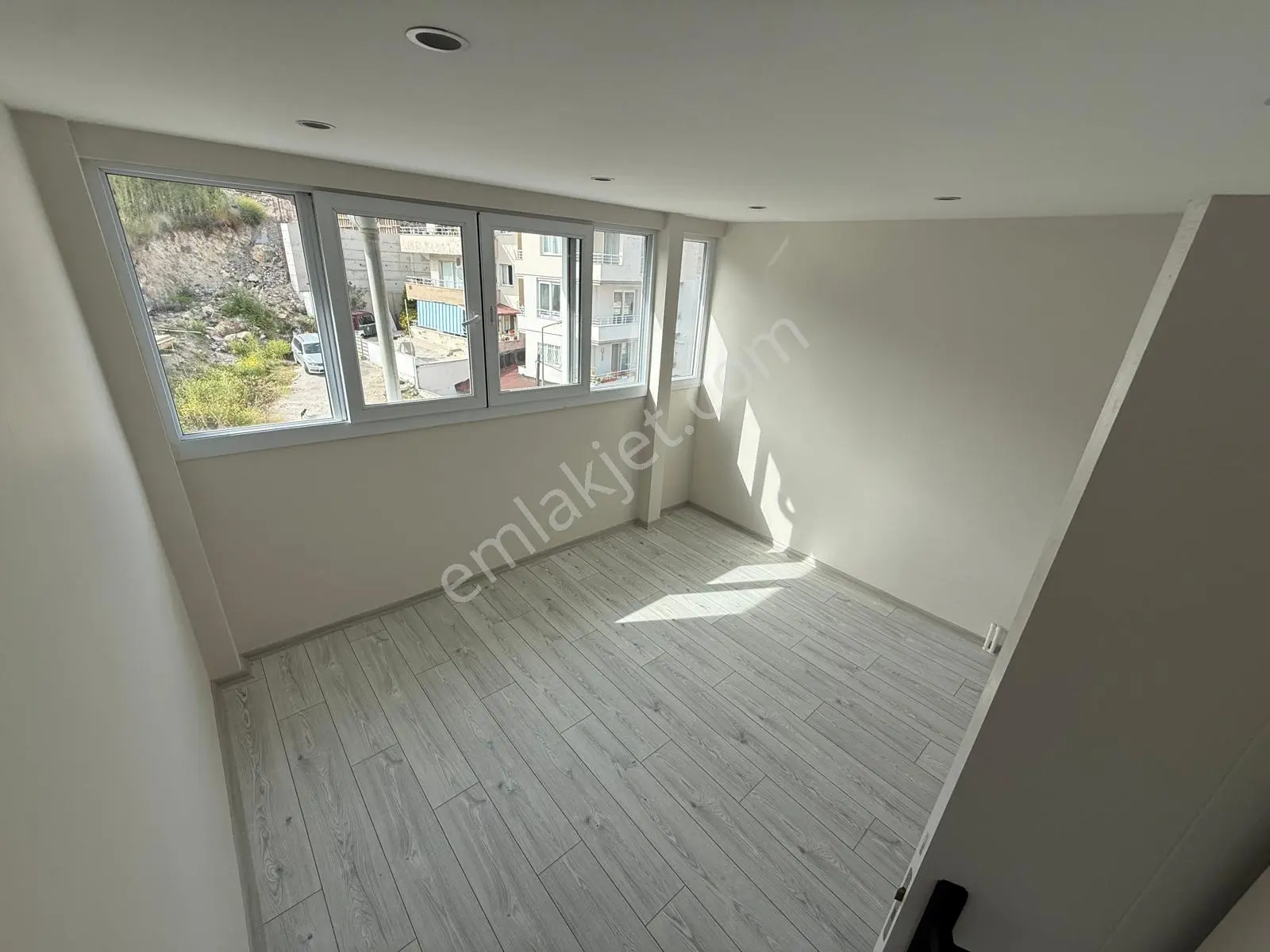 İzmir Dikili Gazipaşa Mahallesinde Satılık 4+1 Dubleks Daire - Görsel 2