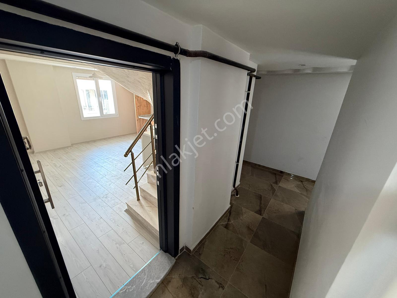 İzmir Dikili Gazipaşa Mahallesinde Satılık 4+1 Dubleks Daire - Görsel 33