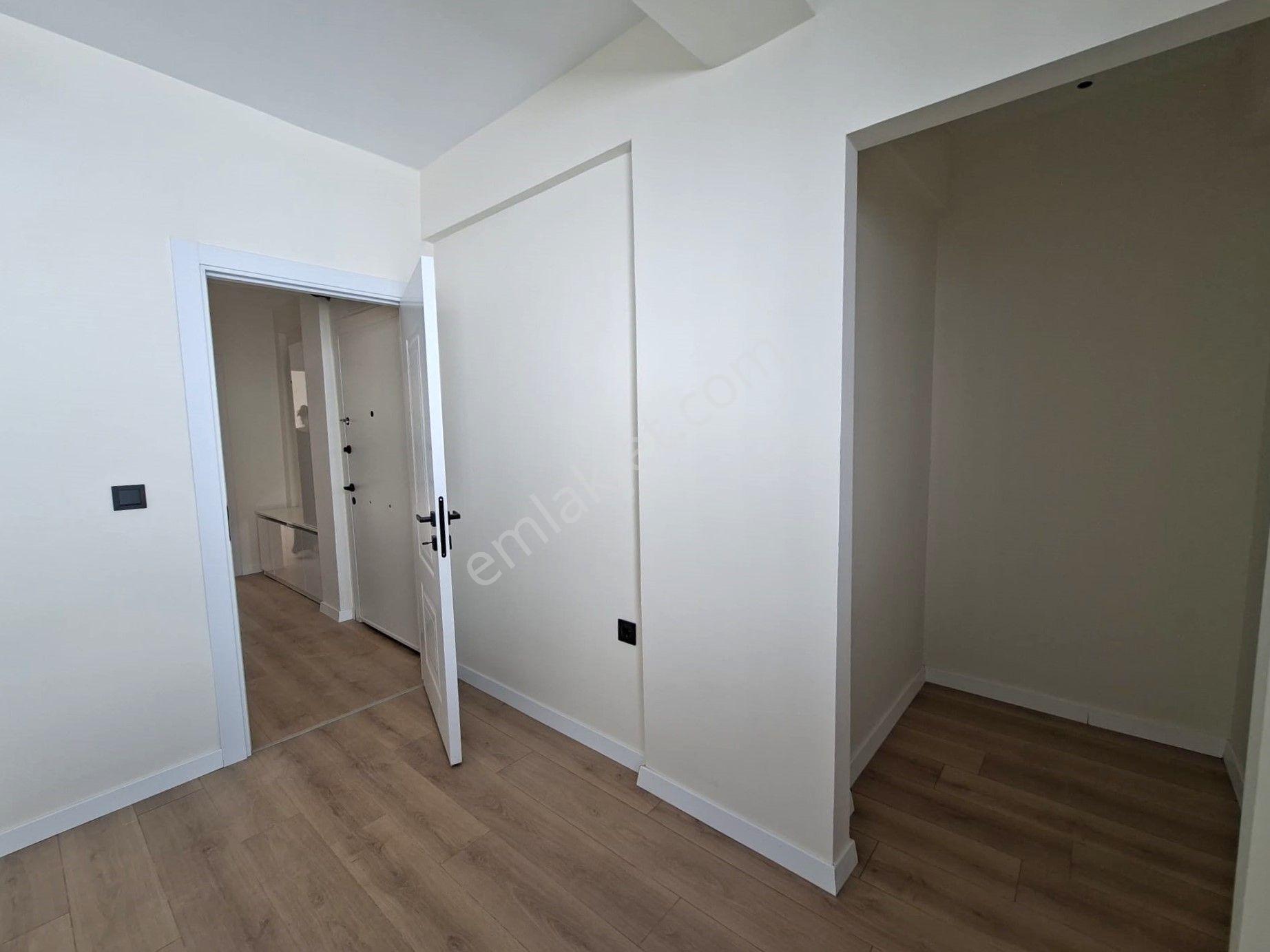 Recep Ümit Emlak'tan Büyük Park Yakını Ara Katta Sıfır 2+0 Satılık Ferah Daire - Görsel 12