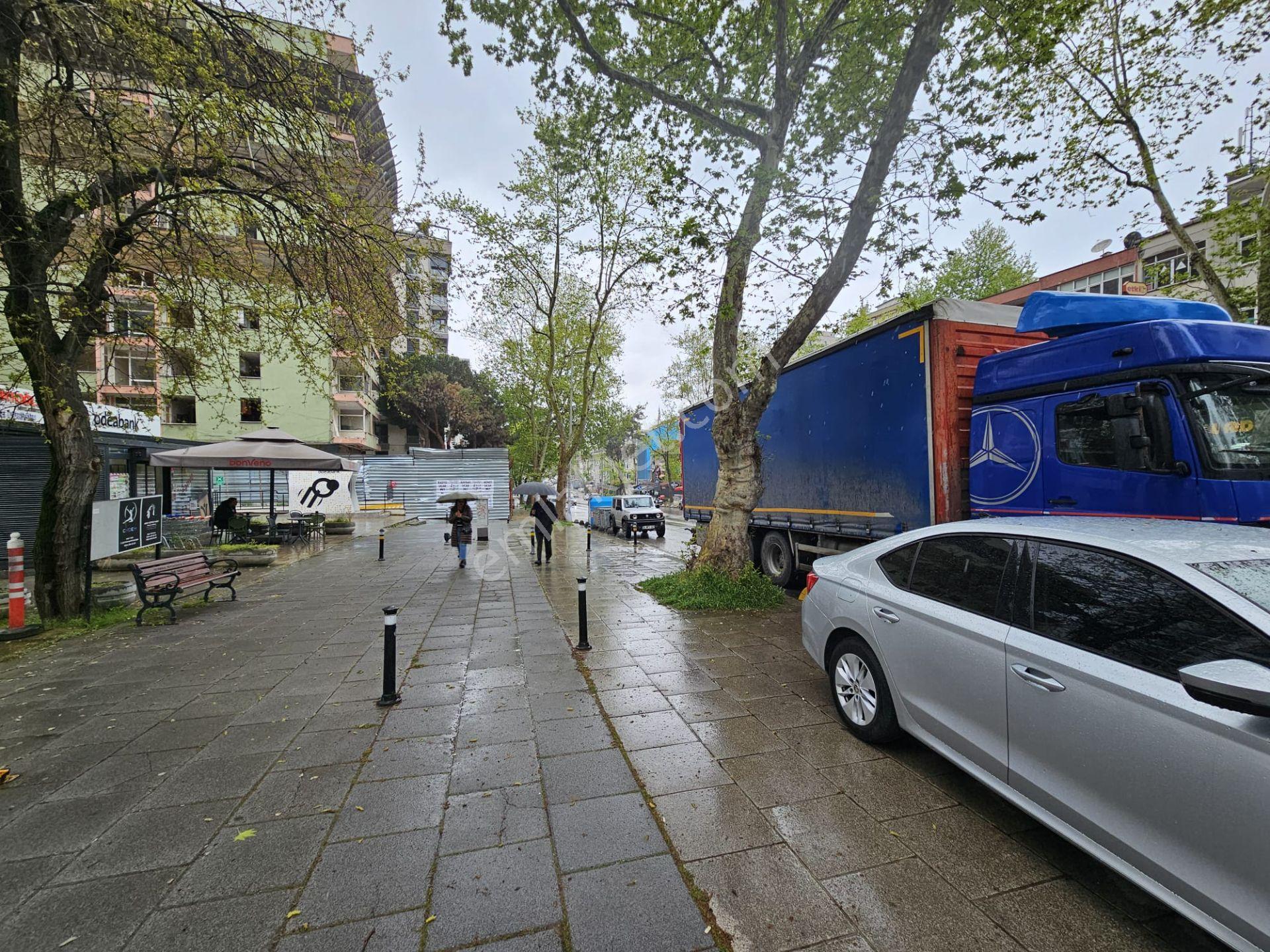 Kozyatağı Mah. Şemsettin Günaltay Cd Üzerinde Satılık Dükkan - Görsel 2