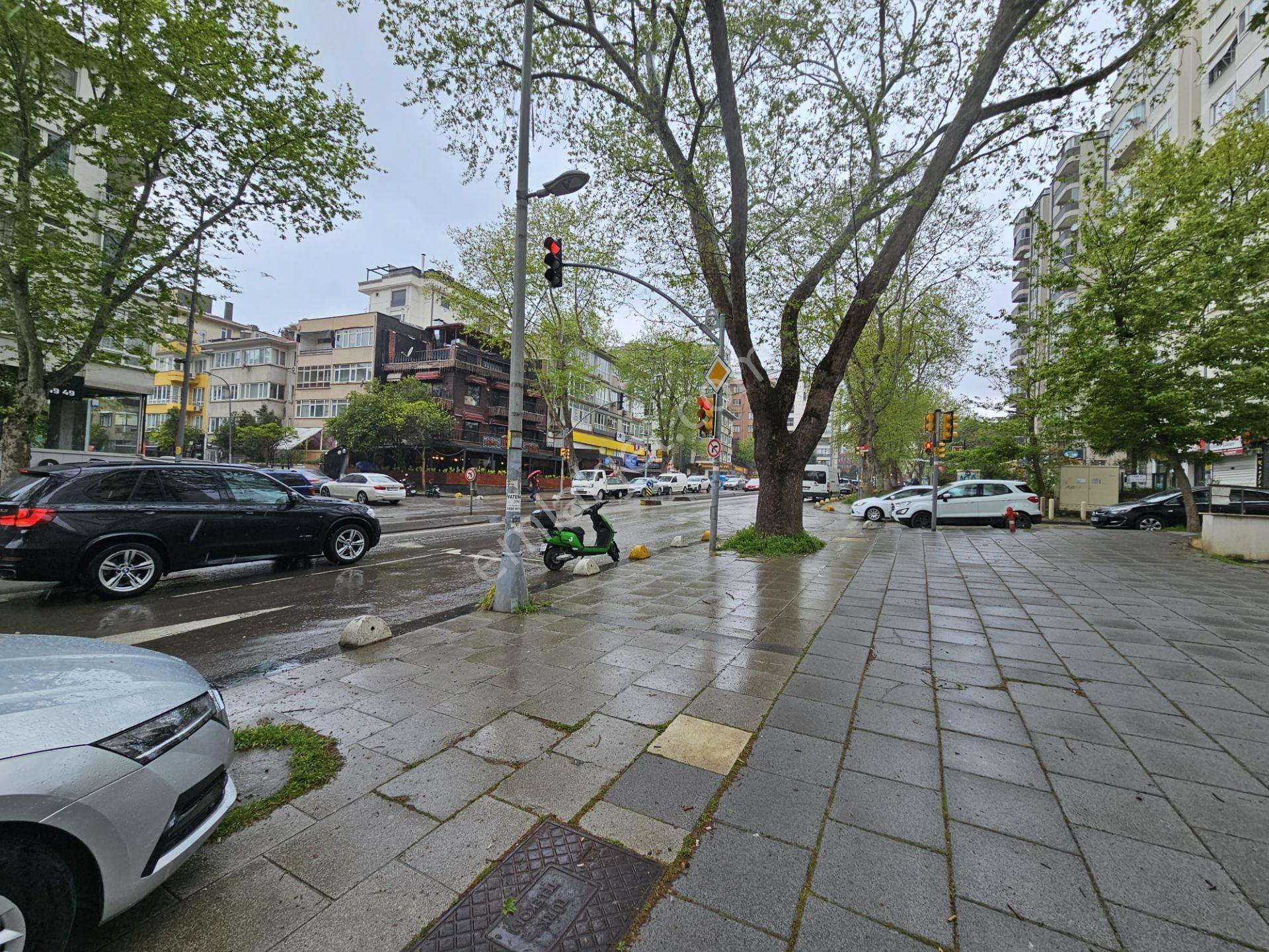 Kozyatağı Mah. Şemsettin Günaltay Cd Üzerinde Satılık Dükkan - Görsel 7