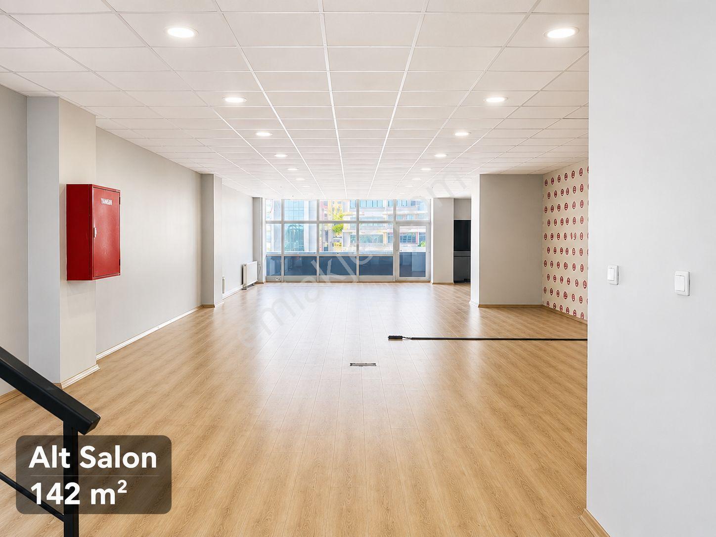 Kristal İz Geçit Fem Plaza'da Kiralık Dubleks Ofis