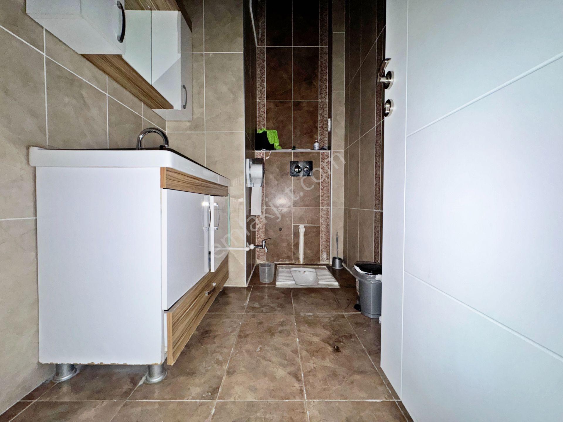 Home Vizyon Küçükçekmece Halkalı Kiralık 1650 M2 Komple Bina. - Görsel 17