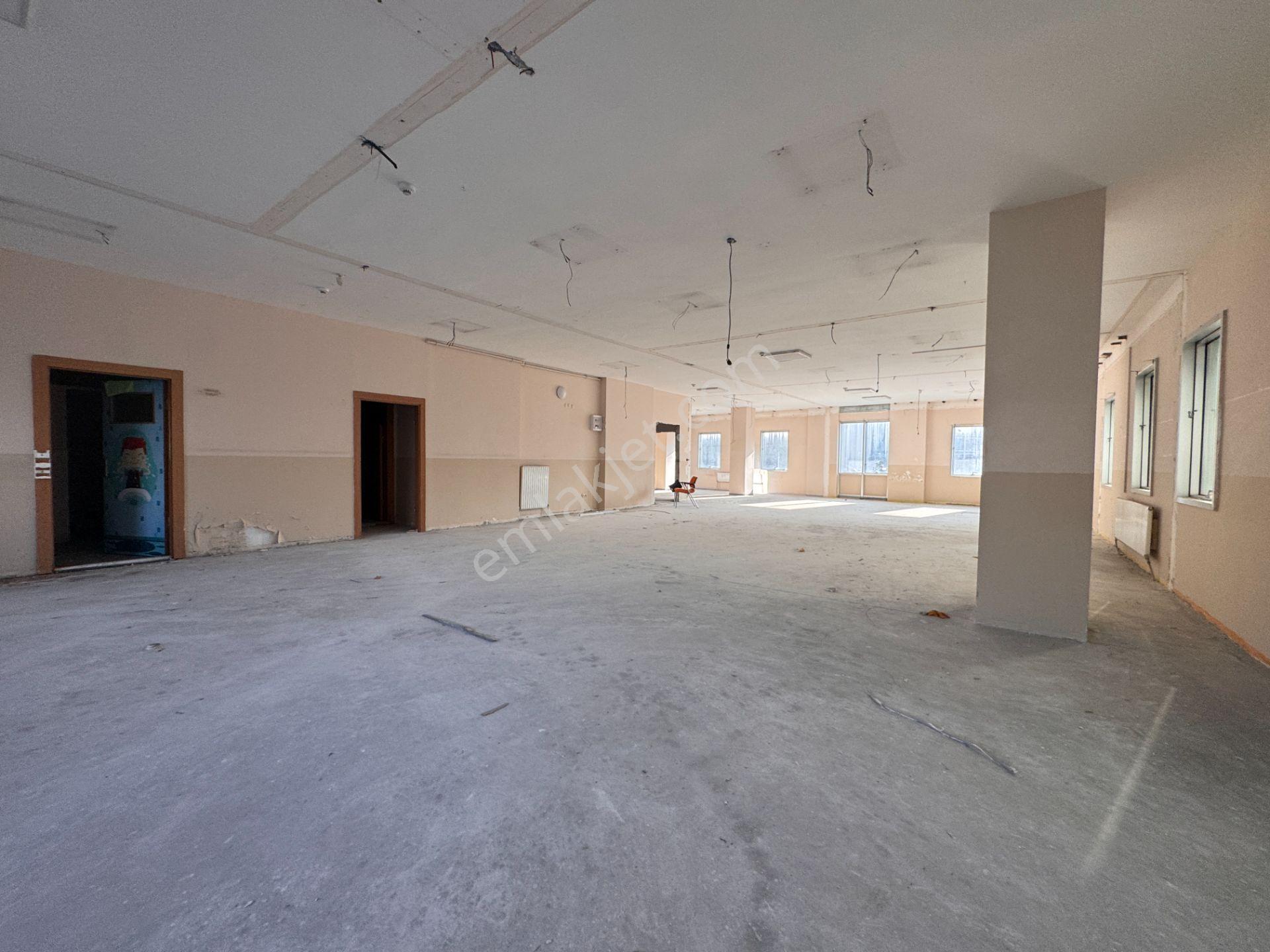 Home Vizyon Küçükçekmece Halkalı Kiralık 1650 M2 Komple Bina. - Görsel 25