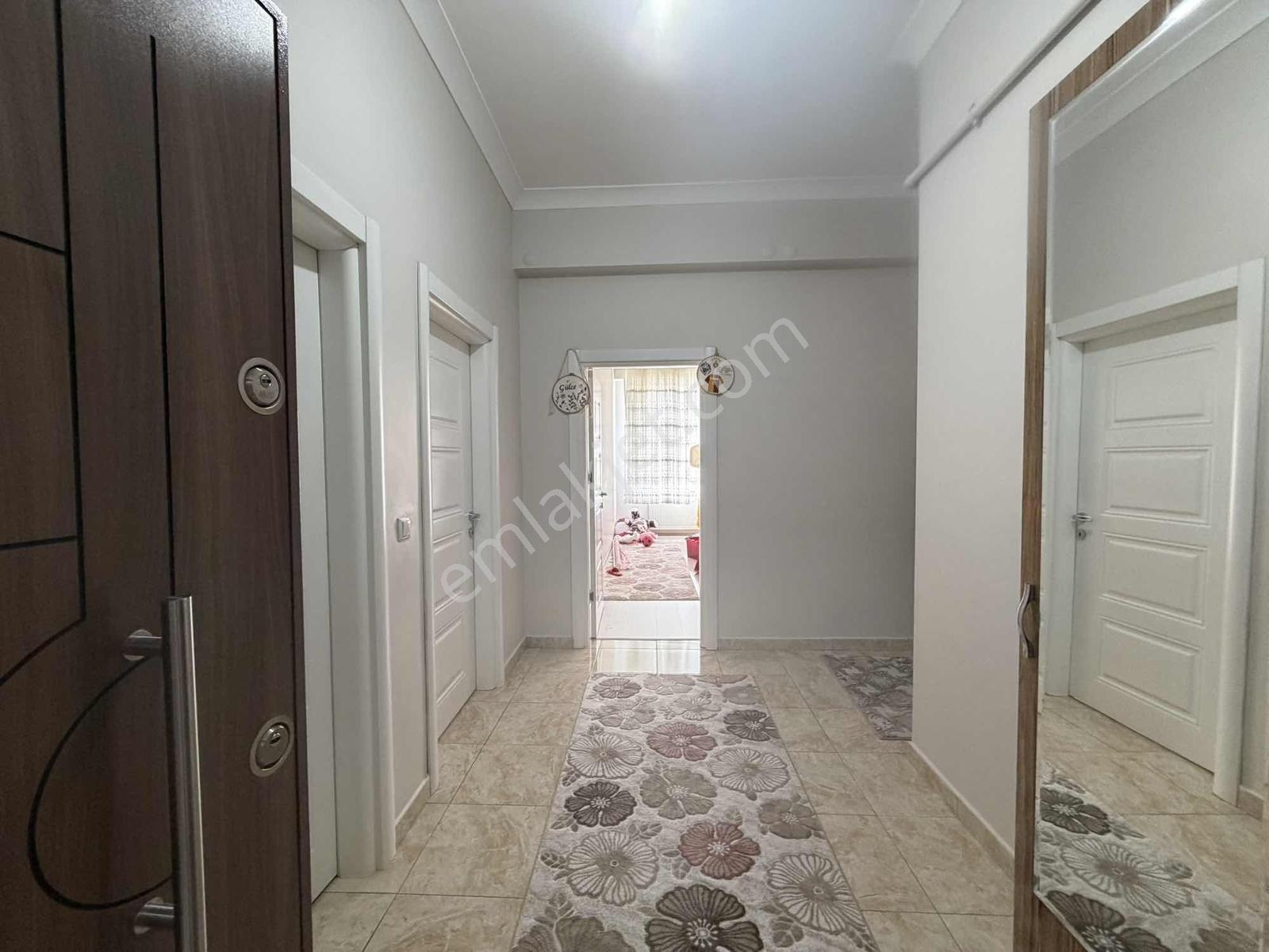 Remax Dem'den 13 Şubat Caddesinde 4+1 Satılık Daire - Görsel 2