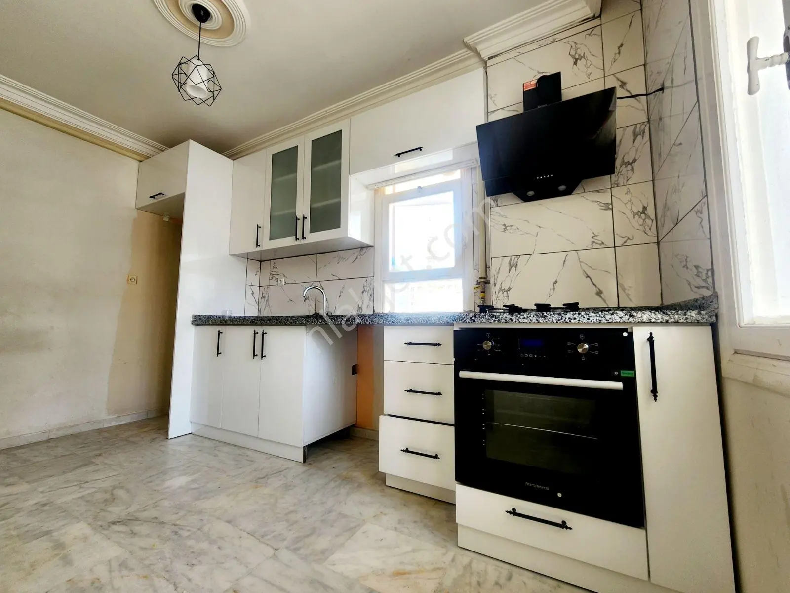 Hcl'den Merkezi Geniş 3+1 Bagımsız Mutfak/2 Balkon/satılık Daire - Görsel 3
