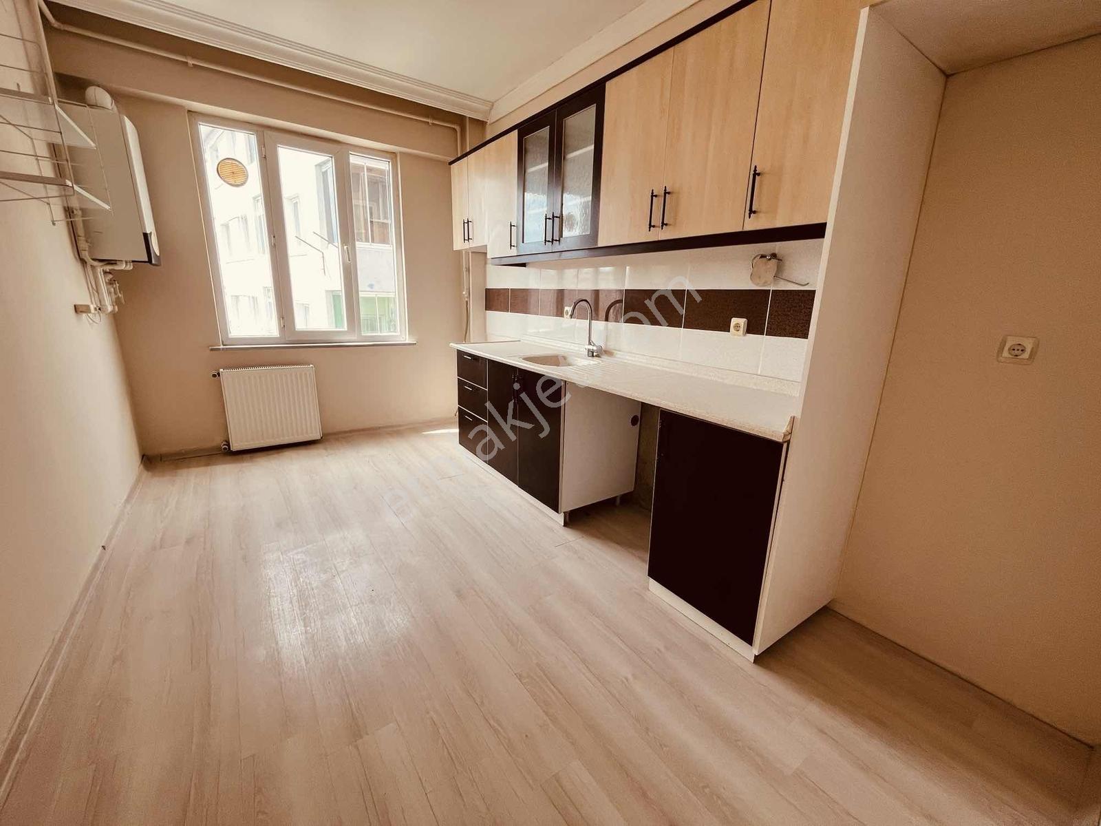 Çerkezköy Gaziosmanpaşa Mahallesi'nde Satılık 2 + 1 Daire - Görsel 3