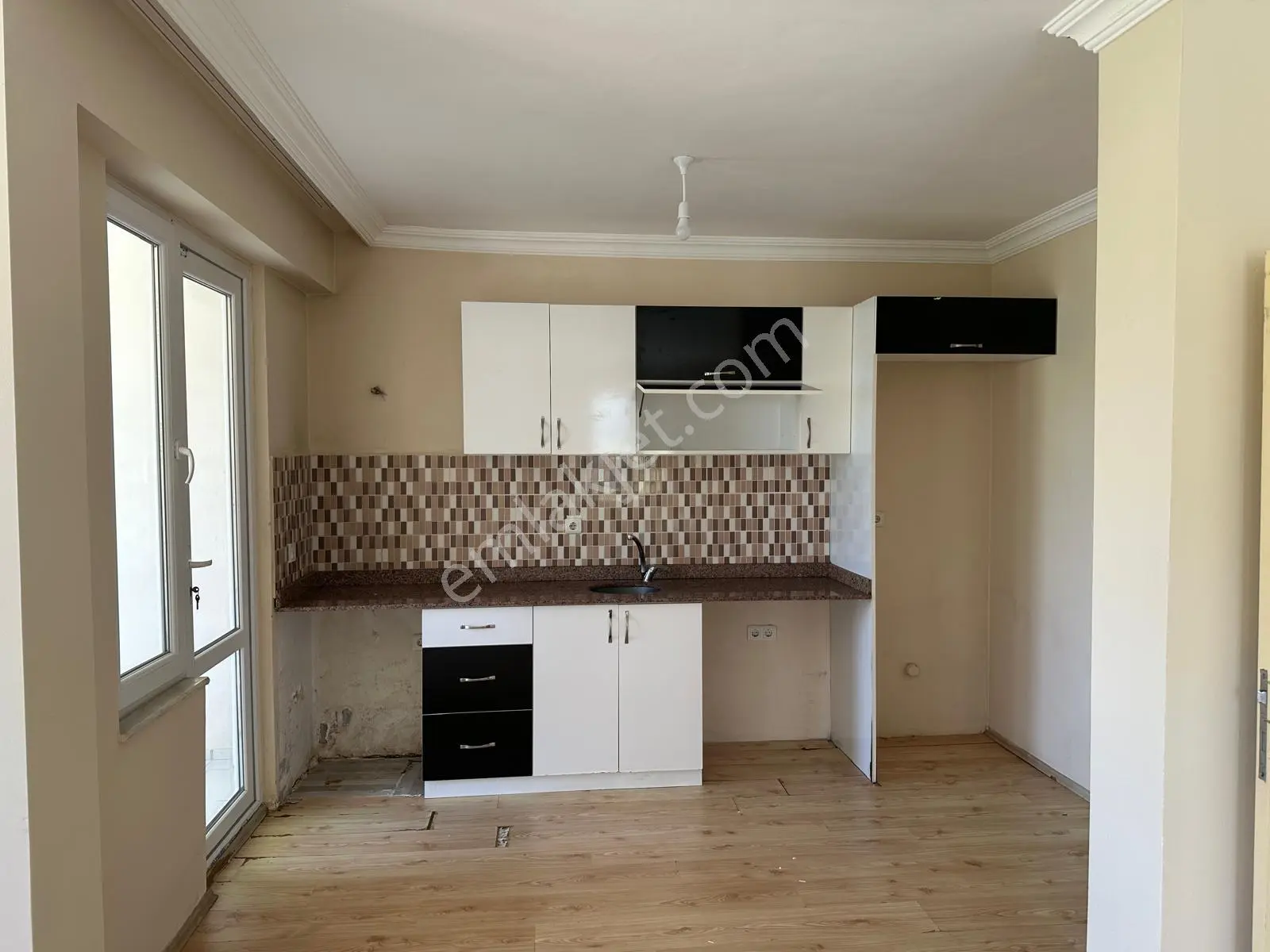 İlk Umut Sitesinde 3+1 Boş Kiralık Daire Mahmutlar Alanya Antalya - Görsel 3