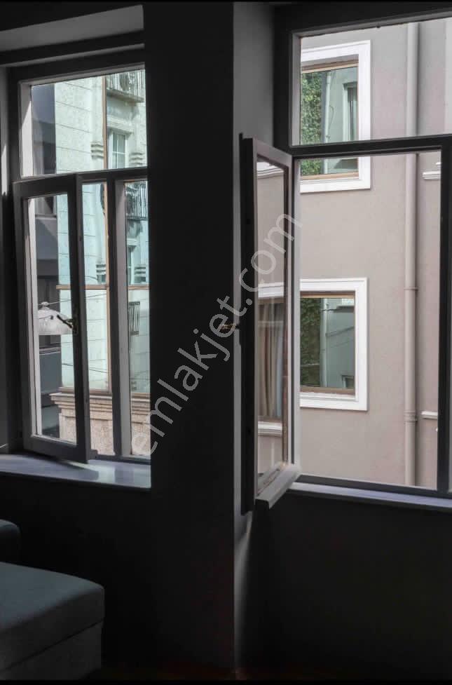 Beyoğlu' Nda Yatırım Ve Oturuma Uygun Bakımlı 1+1 Satılık Daire - Görsel 7